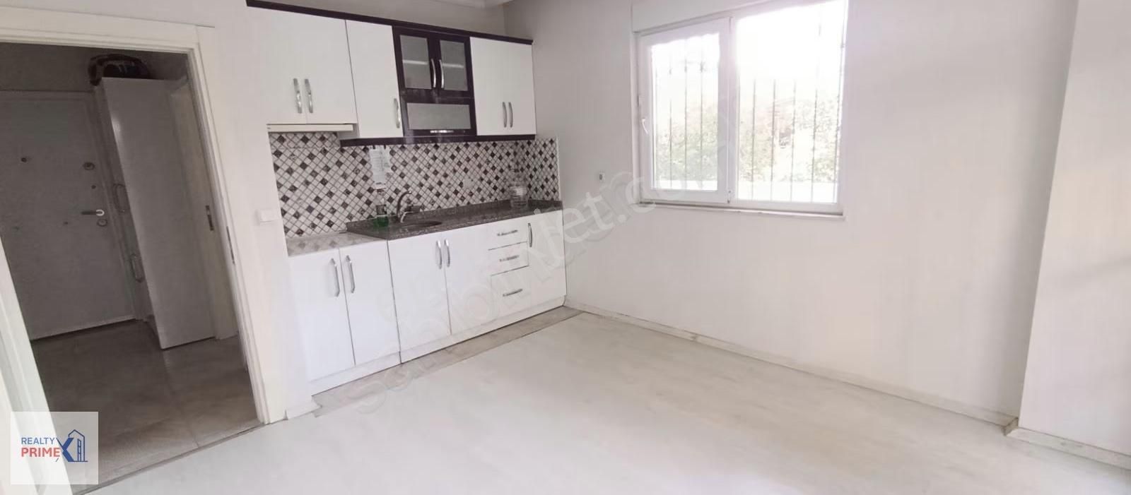 Kütükçü Mah. Kiralik Yüksek Giriş. 2+1 Amerikan Mutfak