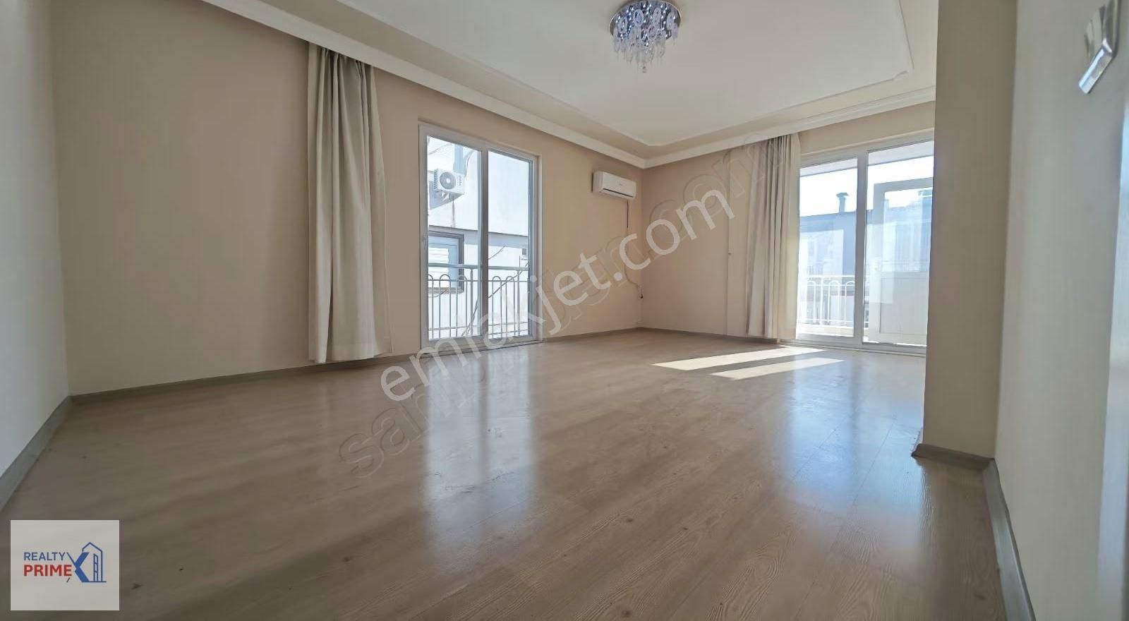 Kepez Yeniemekte 2 Kapı Çıkışlı, Krediye Uygun,efsane Geniş 4+1