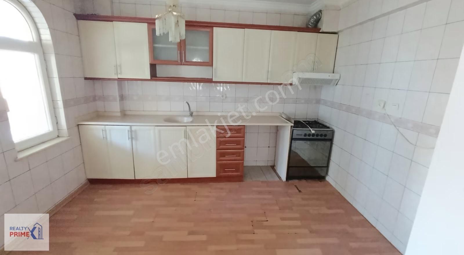 Beyazevler Sitesi Satılık Havuzlu Tribleks 4+1 Villa 2 Mutfak - Görsel 12
