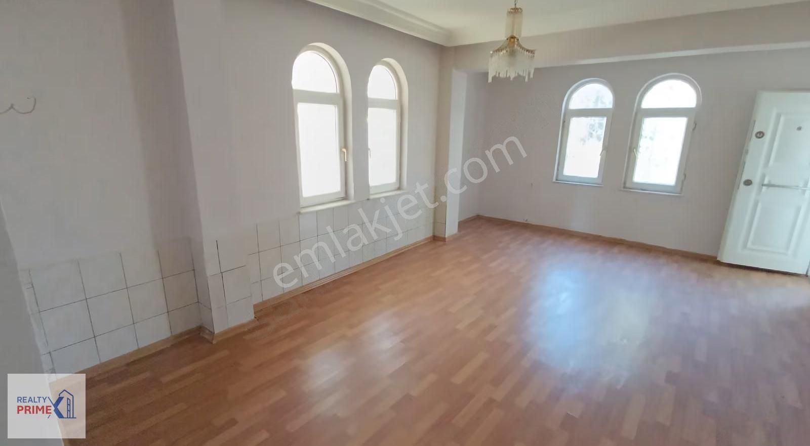 Beyazevler Sitesi Satılık Havuzlu Tribleks 4+1 Villa 2 Mutfak - Görsel 5