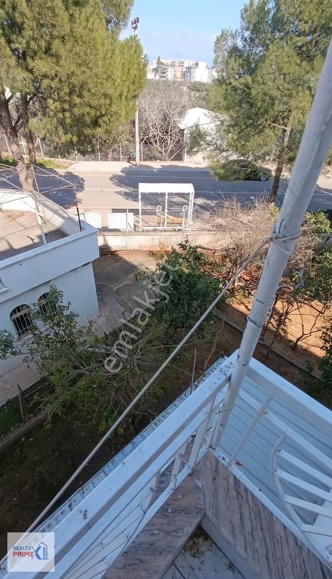 Beyazevler Sitesi Satılık Havuzlu Tribleks 4+1 Villa 2 Mutfak - Görsel 22