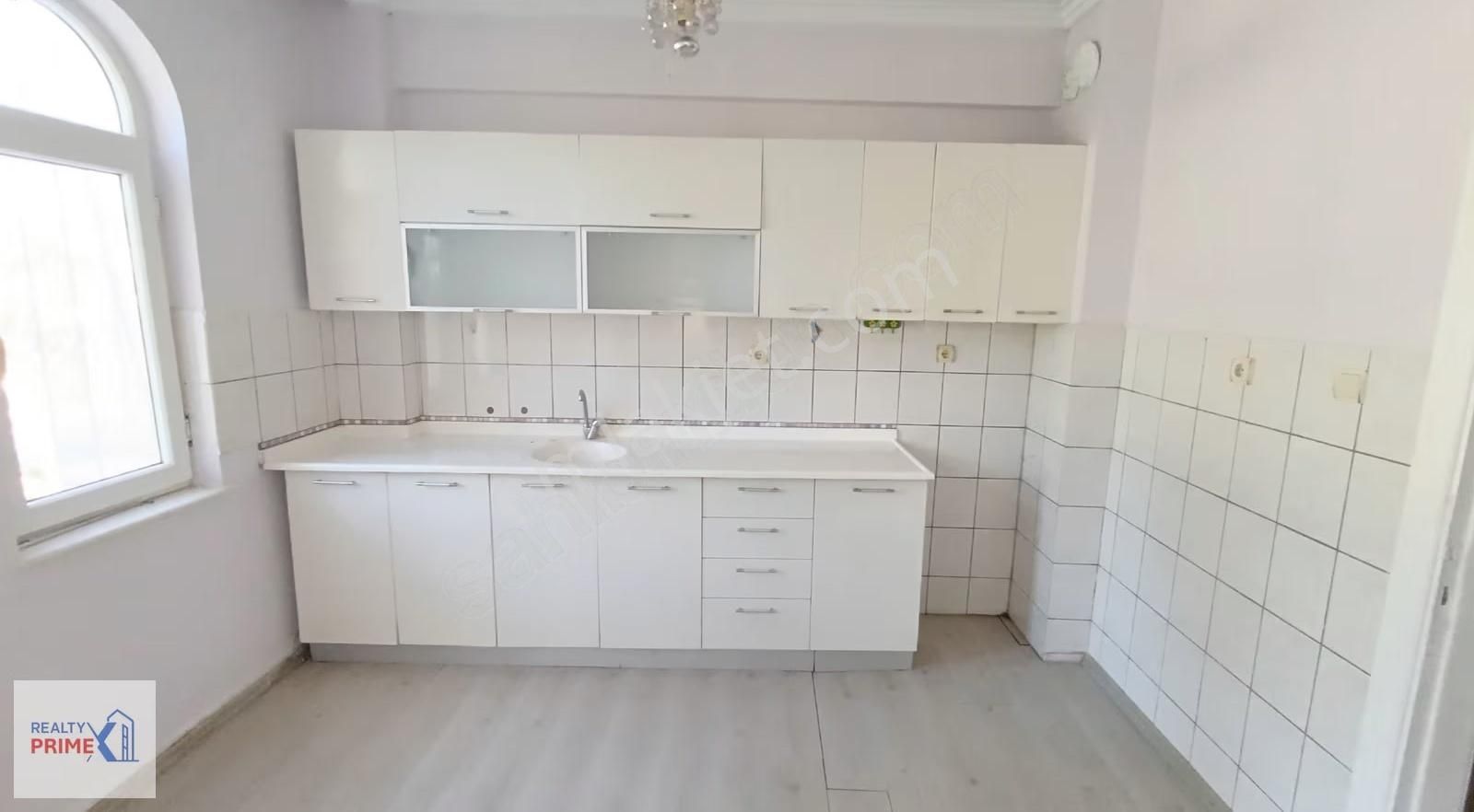 Beyazevler Sitesi Satılık Havuzlu Tribleks 4+1 Villa 2 Mutfak - Görsel 32