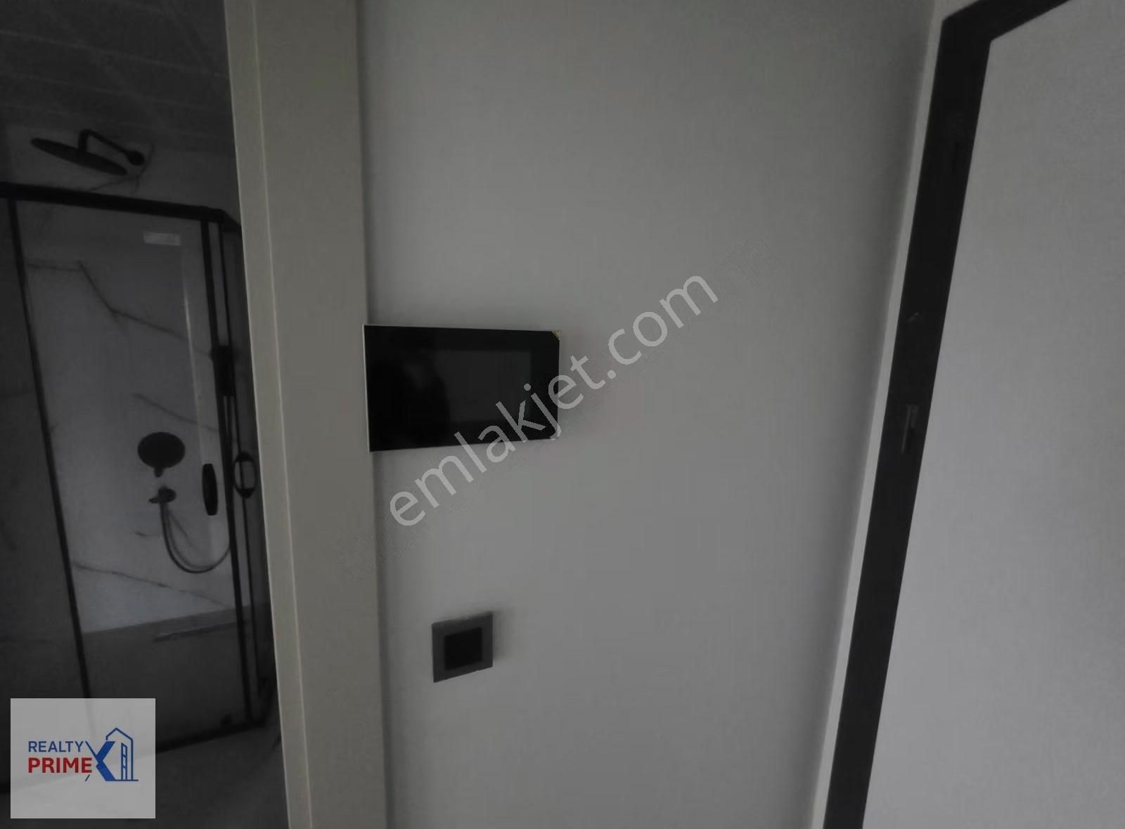 Agora Avm'nin Dibinde Ultra Lüks Havuzlu Sitede Geniş 1+1 Daire - Görsel 2