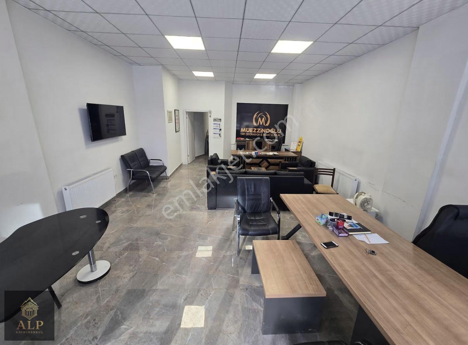 Alp Gayrimenkul'den Demetevler De Cadde Üzerinde 80 M2 Dükkan - Görsel 8