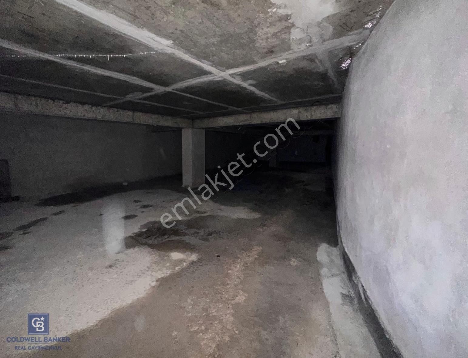 Çengelköy Üsküdar Beynun Akyavaş Cd. Geniş Vitrin Satılık Dükkan - Görsel 4