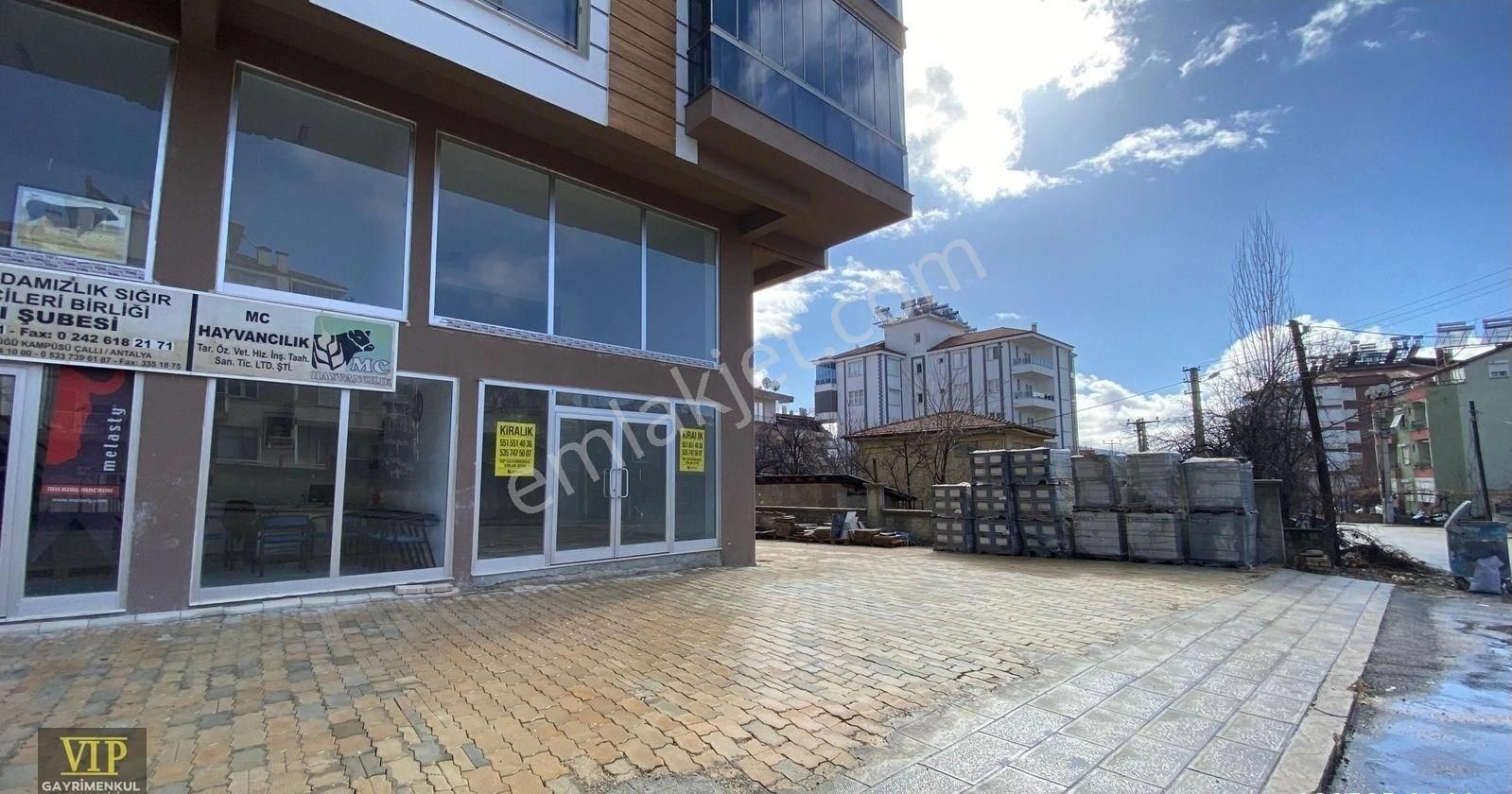 Vip Gayrimenkul'den Çarşı Merkezinde Kiralık Dükkan - Görsel 12