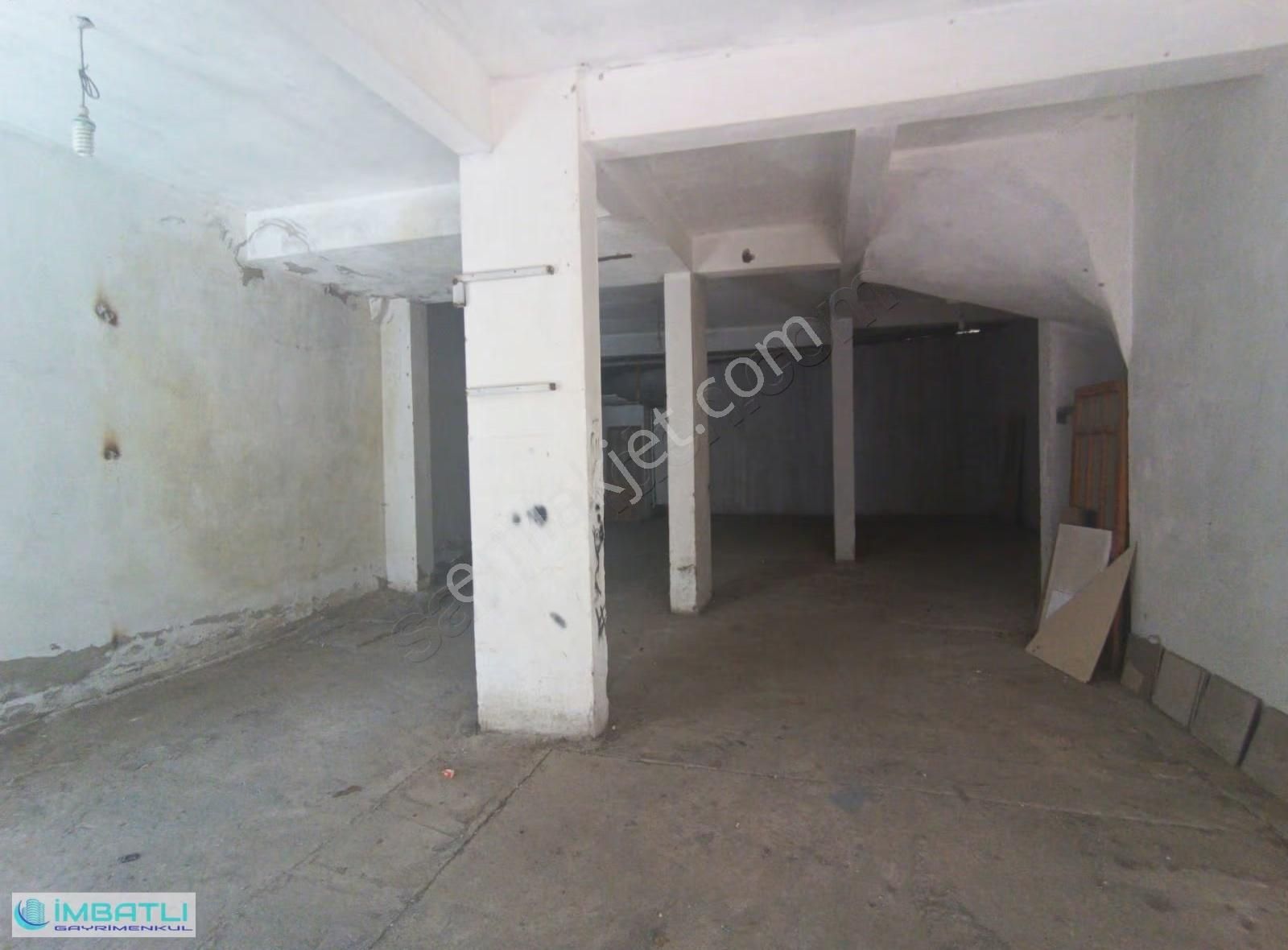 Yeni Girne Caddesi Yakını Kiralık Dükkan & Depo