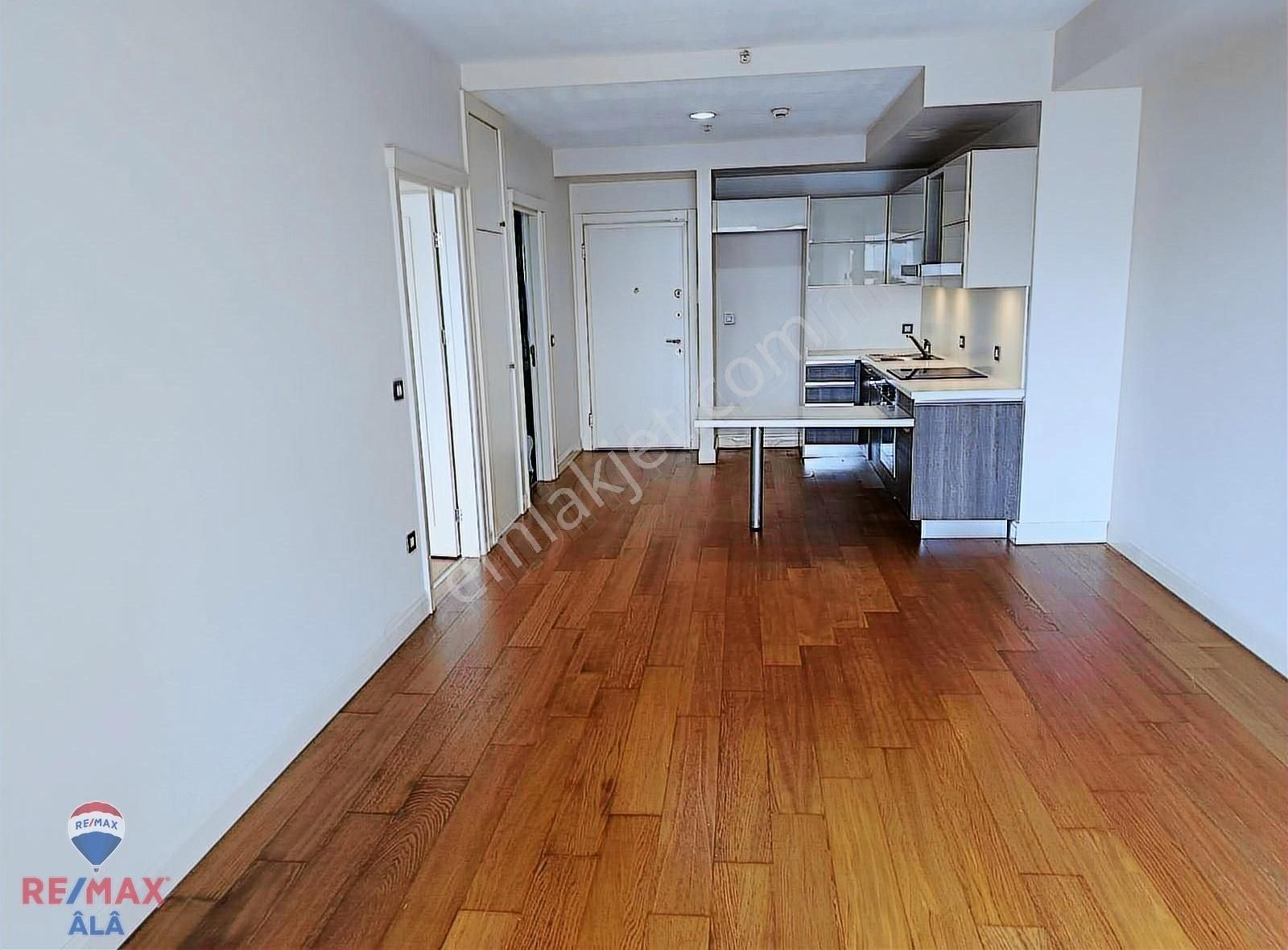 Remax Âlâ Gayrimenkul'den Viaport Venezia'da Kiralık Daire - Görsel 27