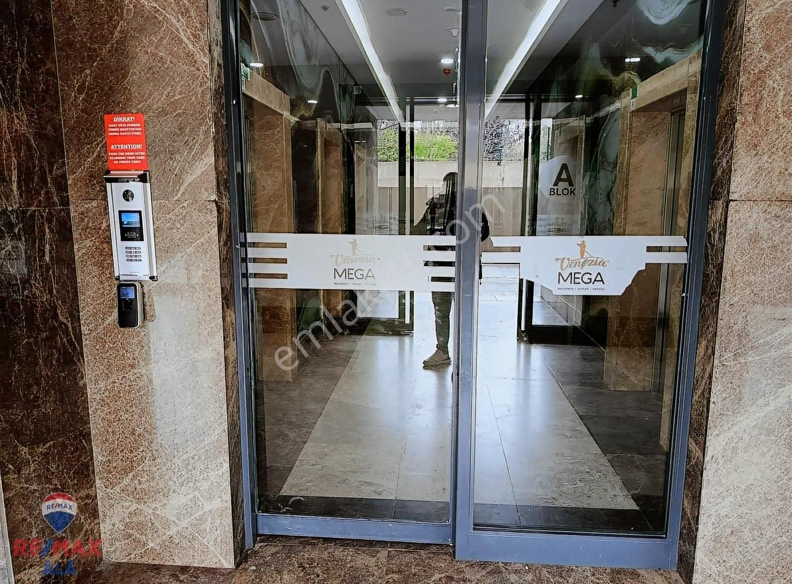 Remax Âlâ Gayrimenkul'den Viaport Venezia'da Kiralık Daire - Görsel 18