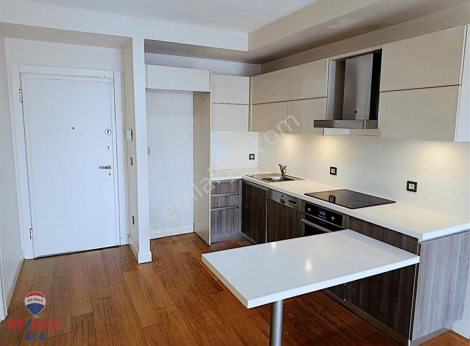 Remax Âlâ Gayrimenkul'den Viaport Venezia'da Kiralık Daire - Görsel 23