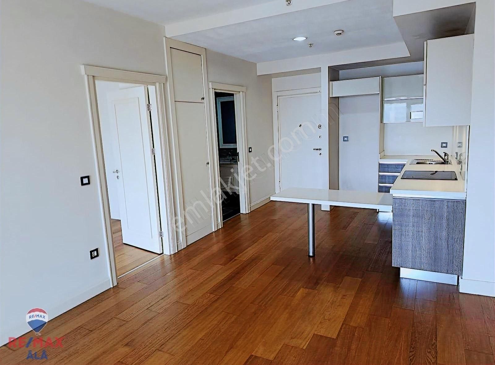 Remax Âlâ Gayrimenkul'den Viaport Venezia'da Kiralık Daire - Görsel 29