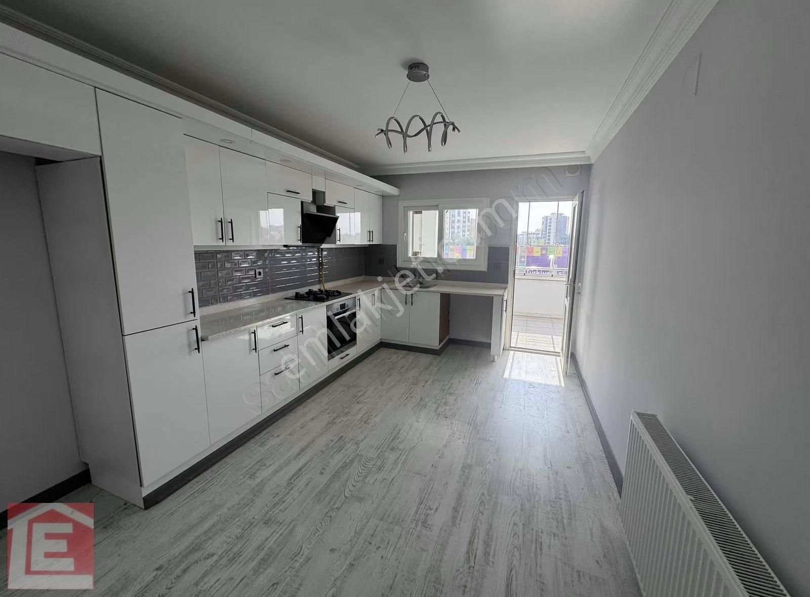 Lider'den Turgut Özal Blv Üzerinde Hasarsız 4+1 Çift Banyolu