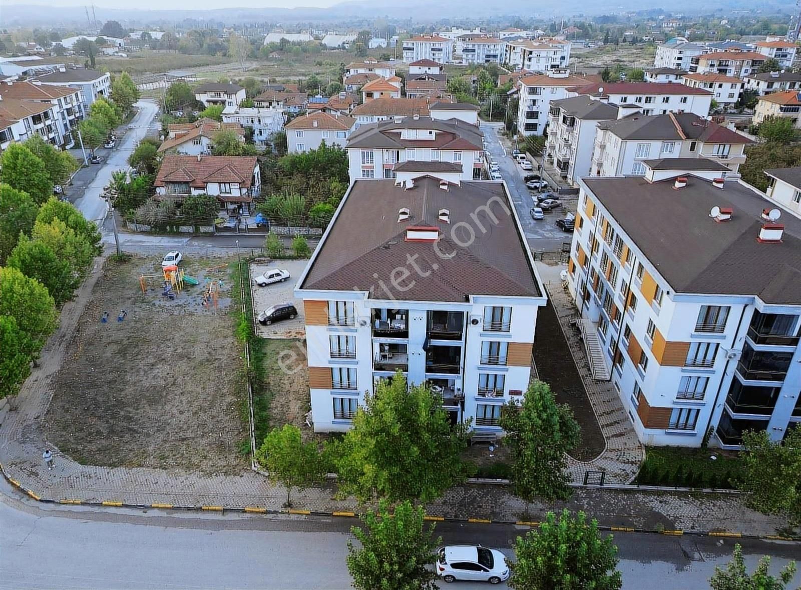 Ebeveyn Banyolu & Yerden Isıtmalı İskanlı Satılık Daire(detaylar - Görsel 3