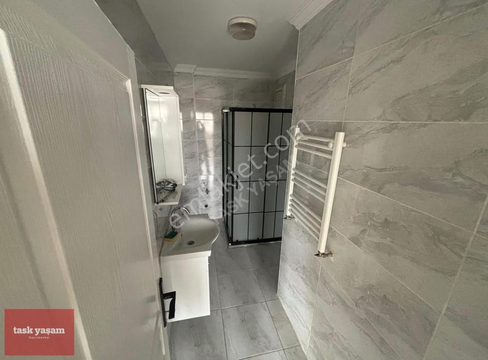 Tuzla Mimar Sinan'da Krediye Uygun Cadde Üstü Satılık 2+1 Daire - Görsel 3