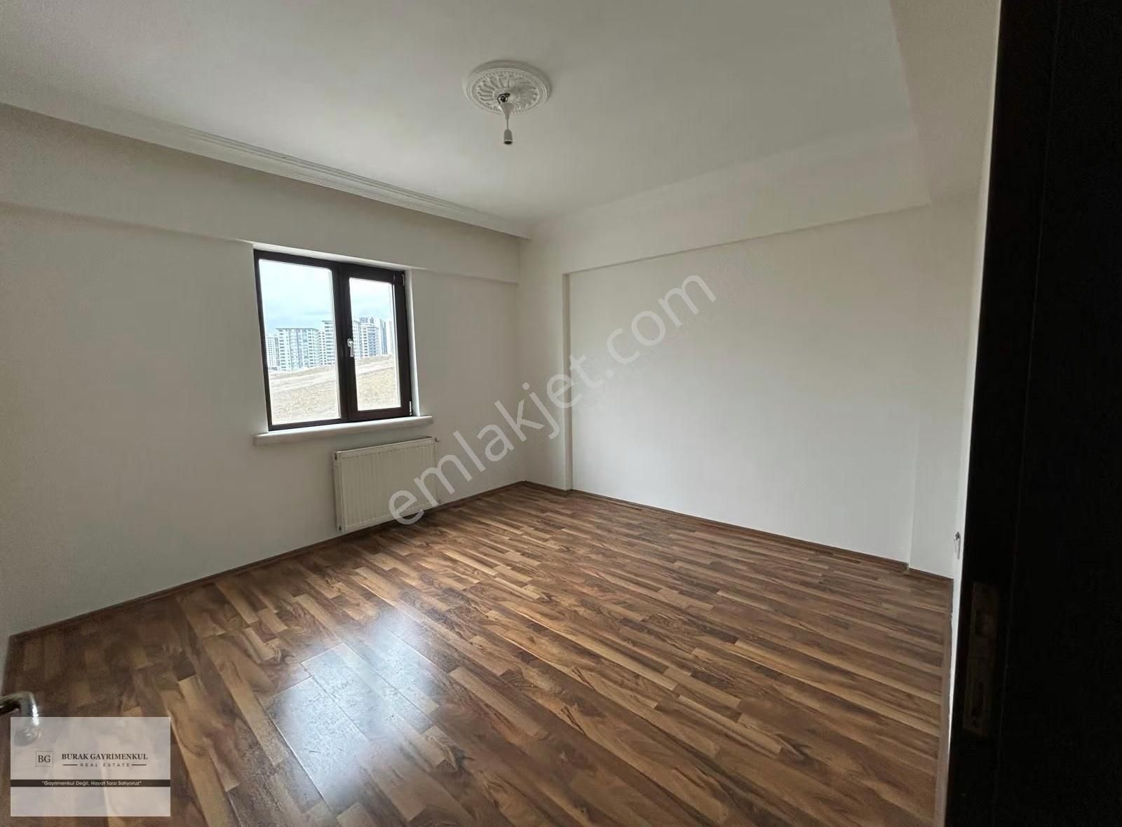 Okullara Toplu Ulasima Yakın 4+1 Çift Banyo Ara Kat Fırsat . - Görsel 19