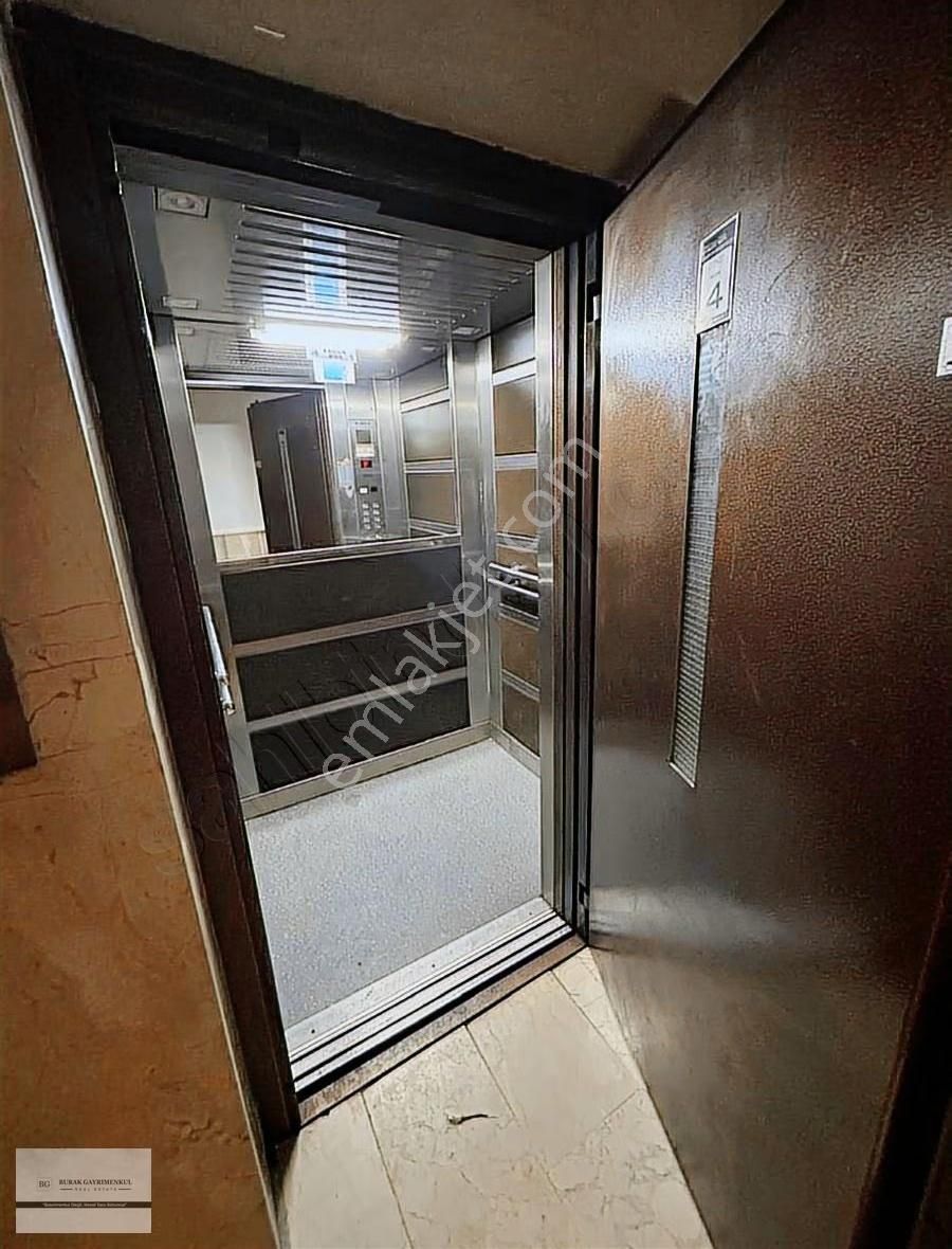 Okullara Toplu Ulasima Yakın 4+1 Çift Banyo Ara Kat Fırsat . - Görsel 8