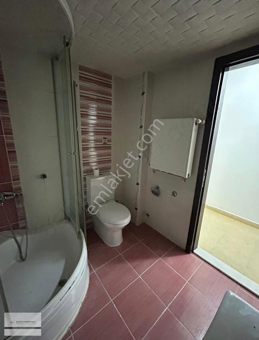 Okullara Toplu Ulasima Yakın 4+1 Çift Banyo Ara Kat Fırsat . - Görsel 9
