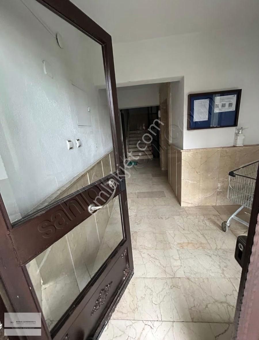 Okullara Toplu Ulasima Yakın 4+1 Çift Banyo Ara Kat Fırsat . - Görsel 20