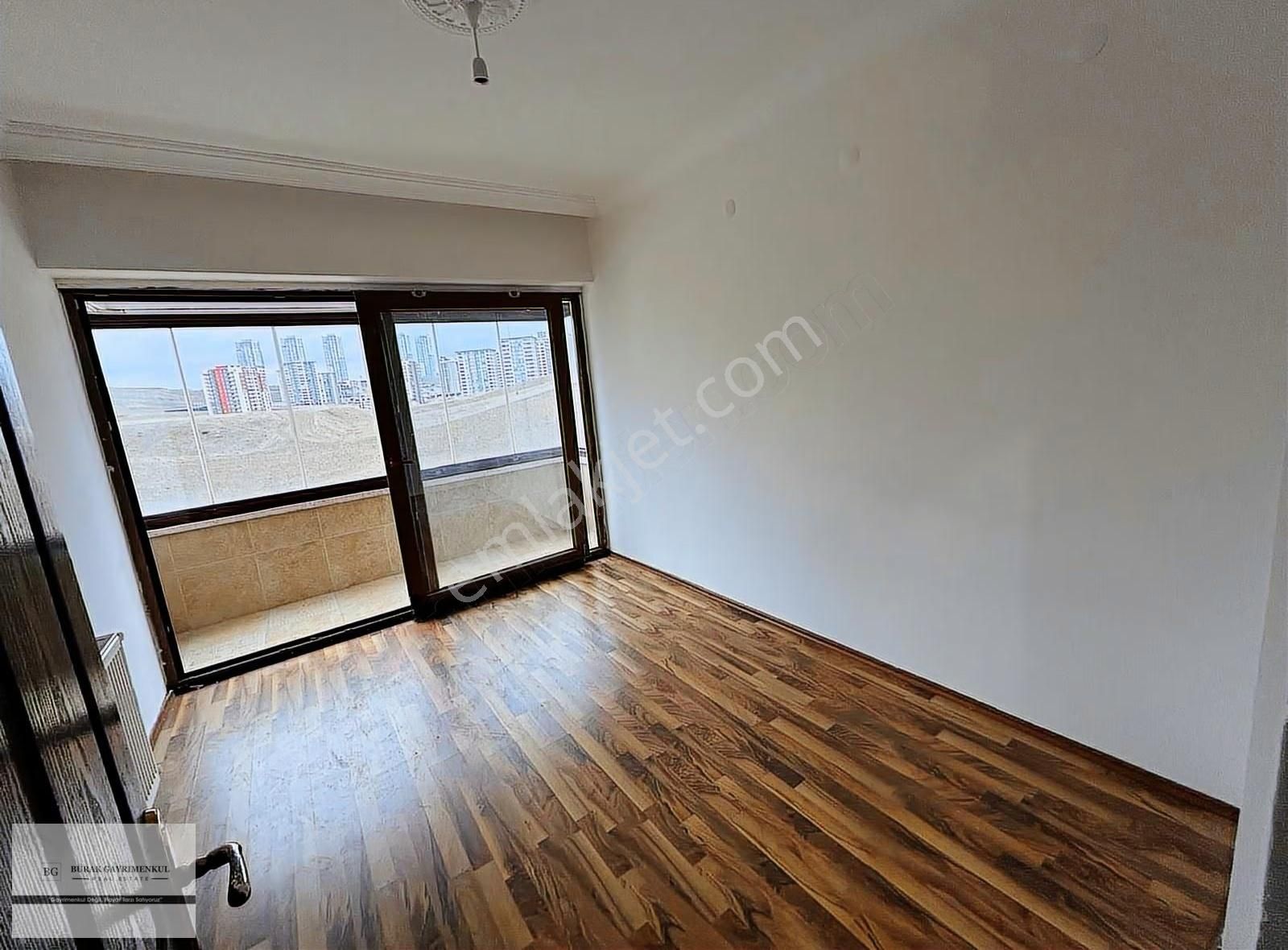 Okullara Toplu Ulasima Yakın 4+1 Çift Banyo Ara Kat Fırsat . - Görsel 3