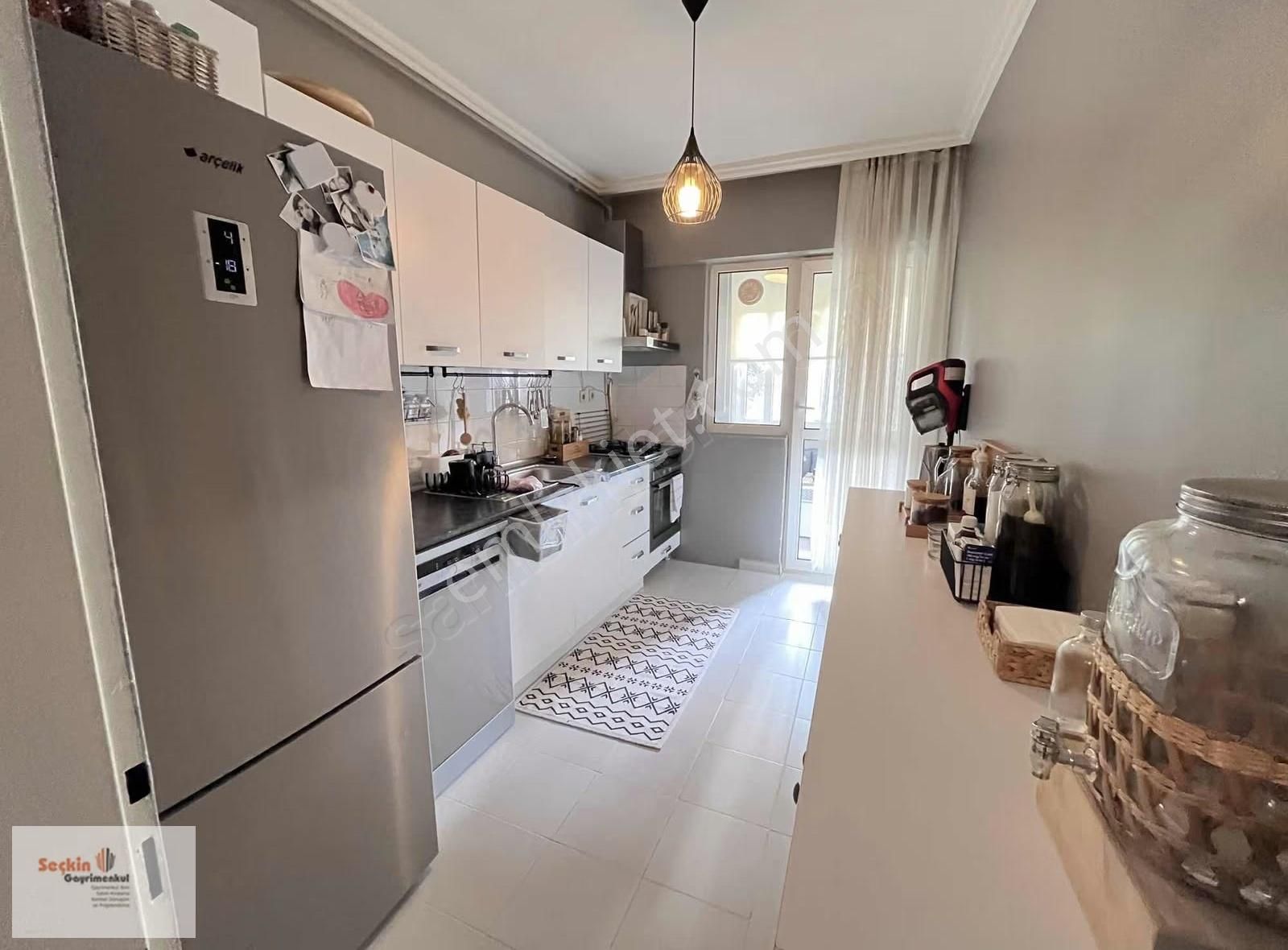 Maltepe Zümrütevlerde Arsapayı 72 M2 Zümrüt Sitesinde 3+1 Güney - Görsel 13