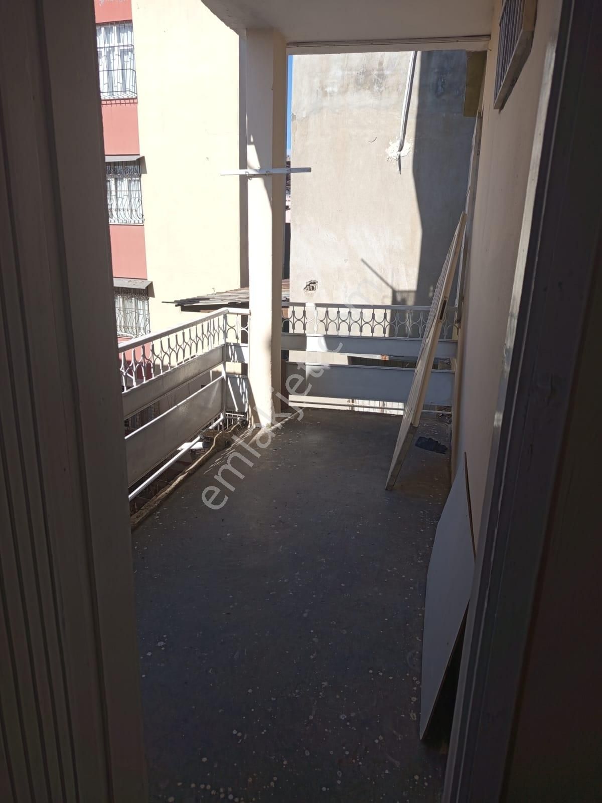 Kiralık Aylık 2+1 Yeşilyurt 3kat Kapalı Mutfak Geniş 2balkon 8,500tl - Görsel 11