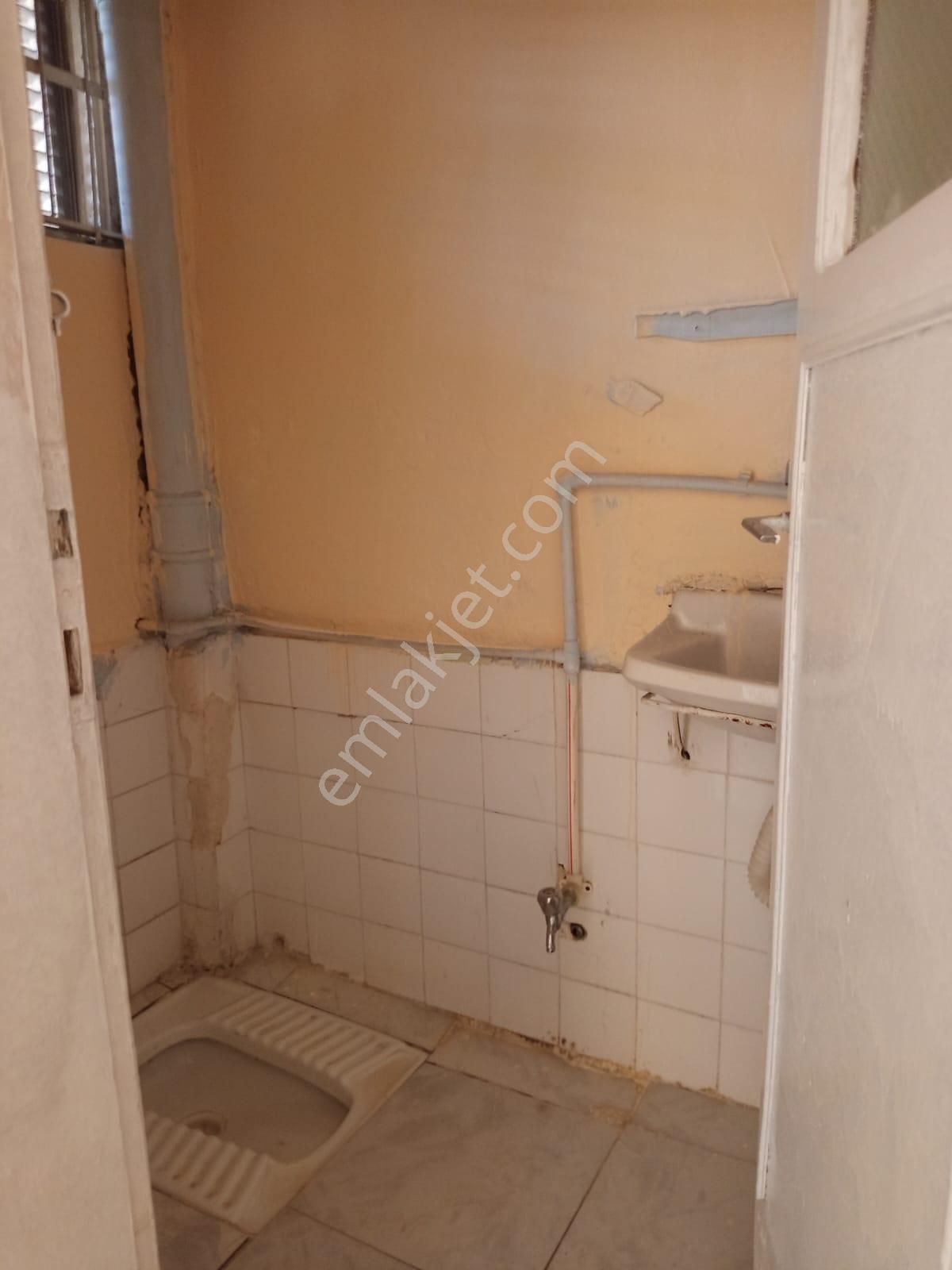 Kiralık Aylık 2+1 Yeşilyurt 3kat Kapalı Mutfak Geniş 2balkon 8,500tl - Görsel 8