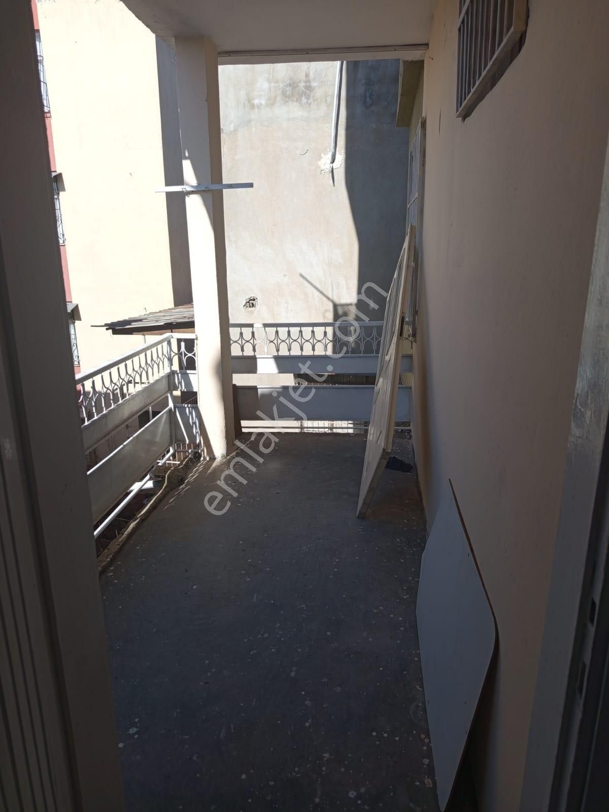 Kiralık Aylık 2+1 Yeşilyurt 3kat Kapalı Mutfak Geniş 2balkon 8,500tl - Görsel 5