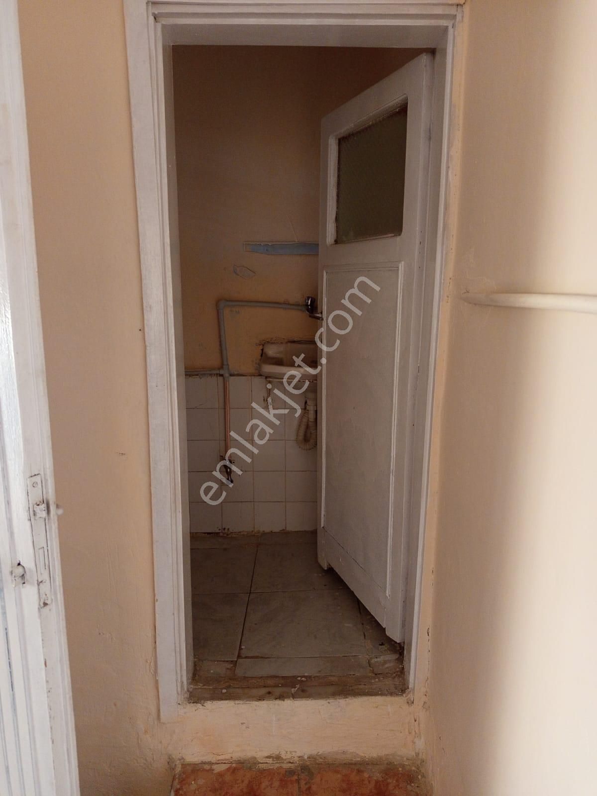 Kiralık Aylık 2+1 Yeşilyurt 3kat Kapalı Mutfak Geniş 2balkon 8,500tl - Görsel 9