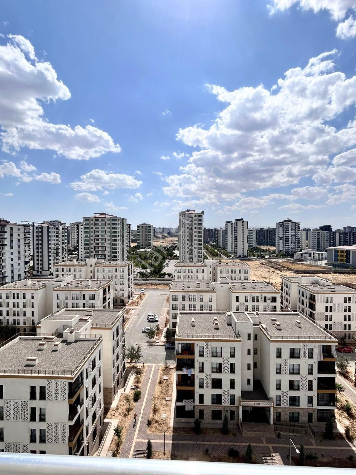Winstown İle Araştırmaya Yürüme Mesafesinde