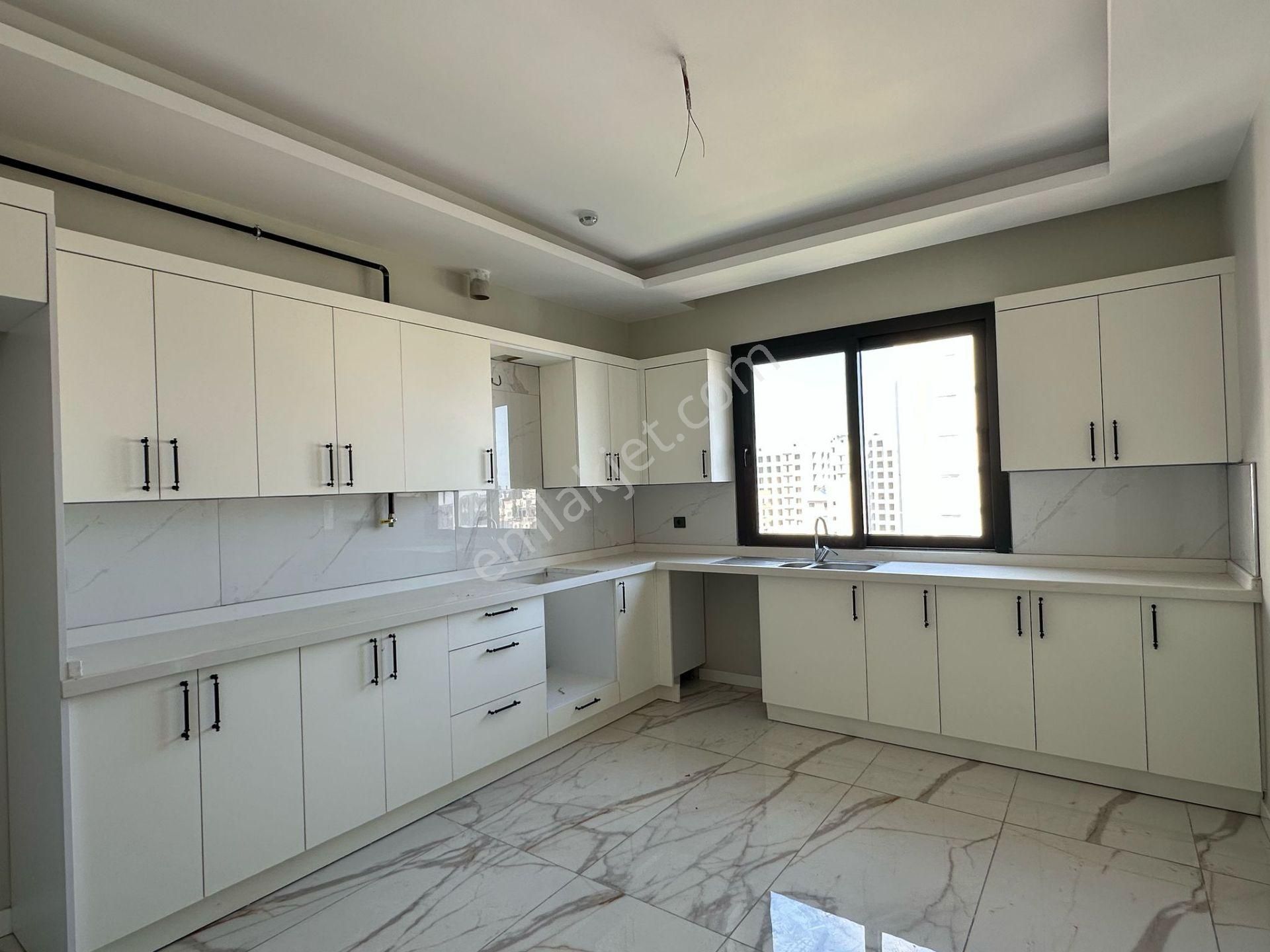 Erdemli Merkezde Satılık 3+1 Sıfır Daire Bağımsız Mutfak - Görsel 4