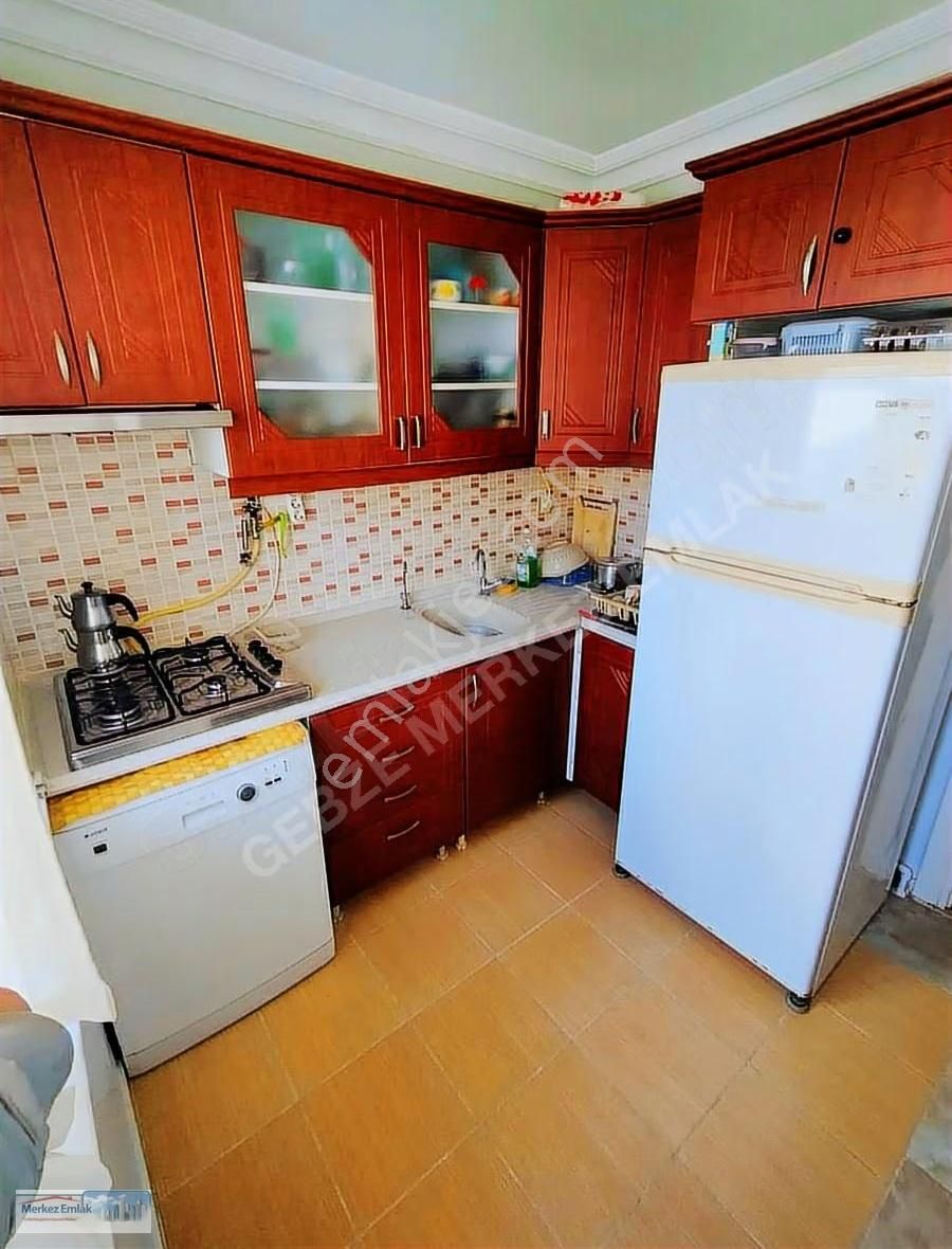 Merkez Emlâk Armağan'dan 2+1 2.kat Genis Salon Ve Kapali Balkon - Görsel 3