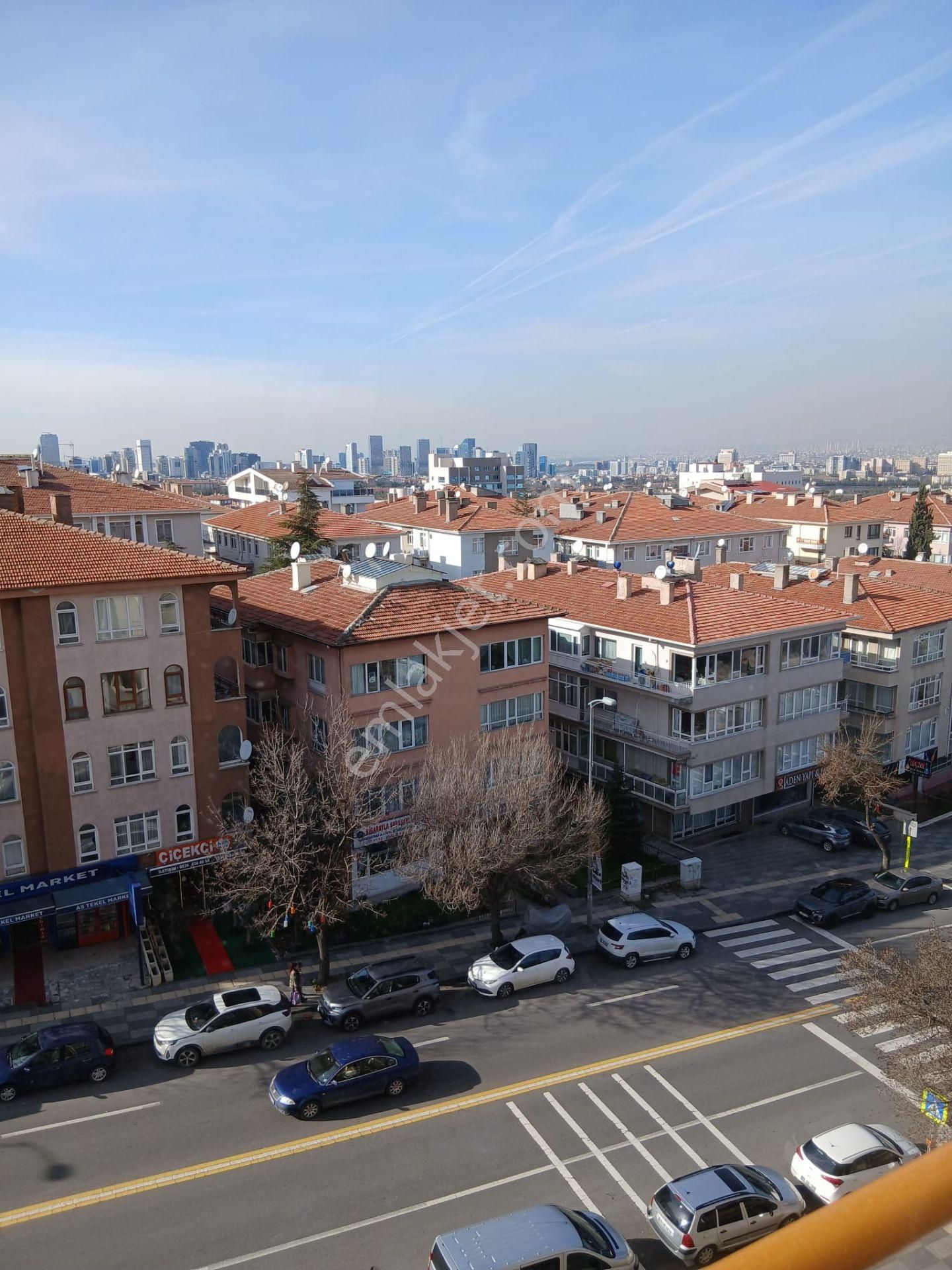 Dikmen Stüdyoevlerinde,1+1,mobilyalı, Merkezi Sistem - Görsel 3