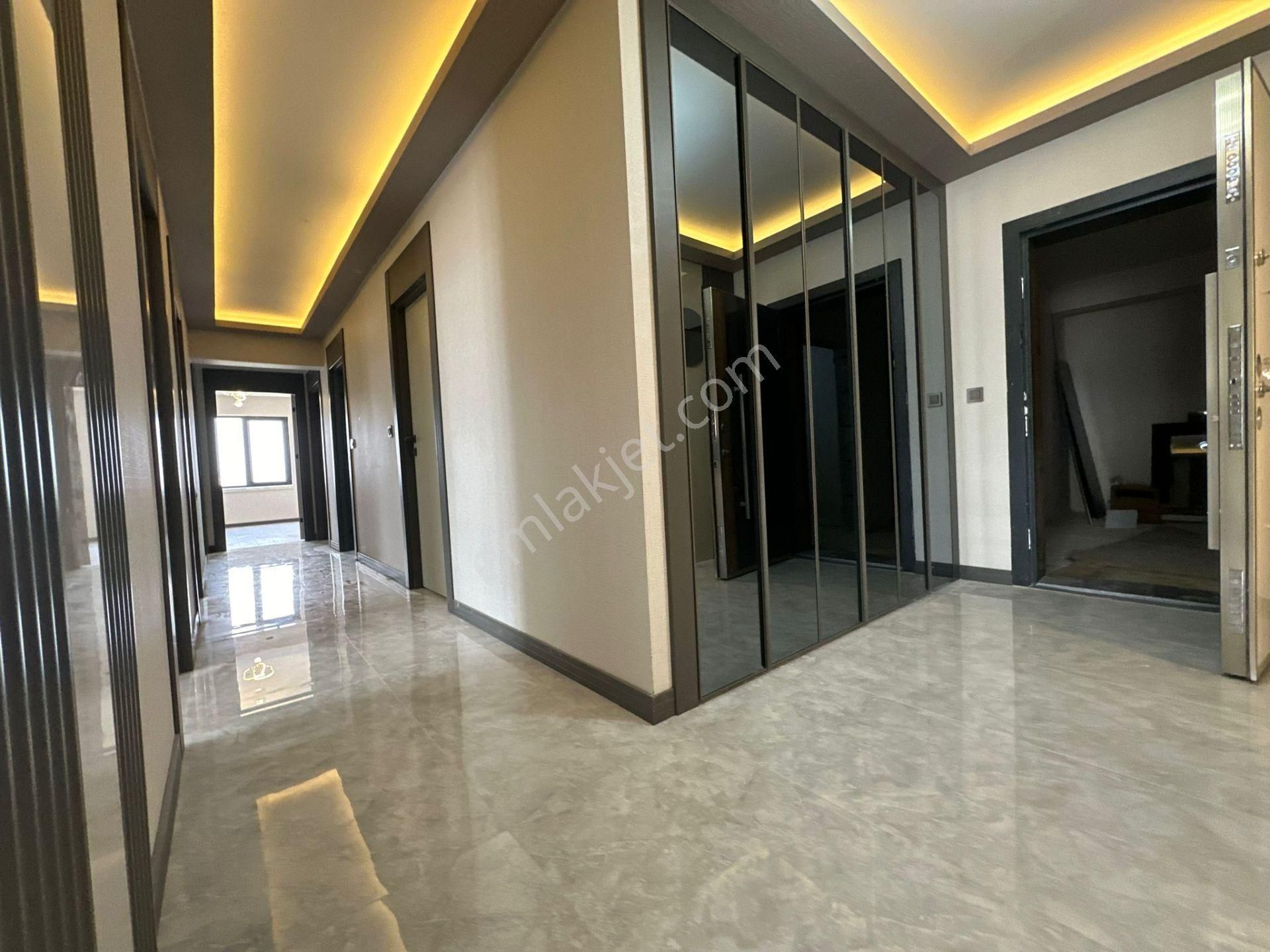 Pursaklar Mehmet Zengin Emlak'tan Protokol Yolu Yakını Çift Banyolu 4+1 14.kat Ultra Lüks Sitede - Görsel 30