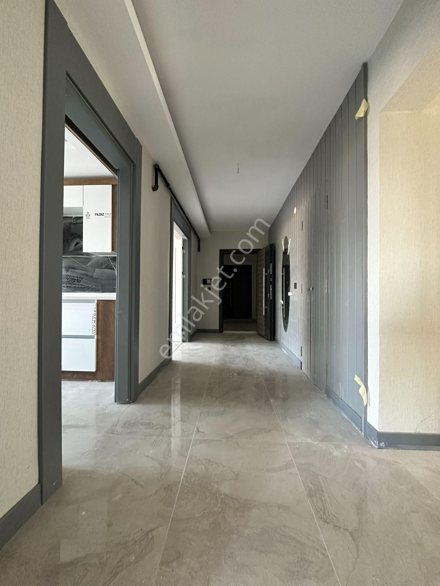 Pursaklar Mehmet Zengin Emlak'tan Otoparklı Çift Banyolu 3.kat 4+1 Lüks Sitede Daire - Görsel 35