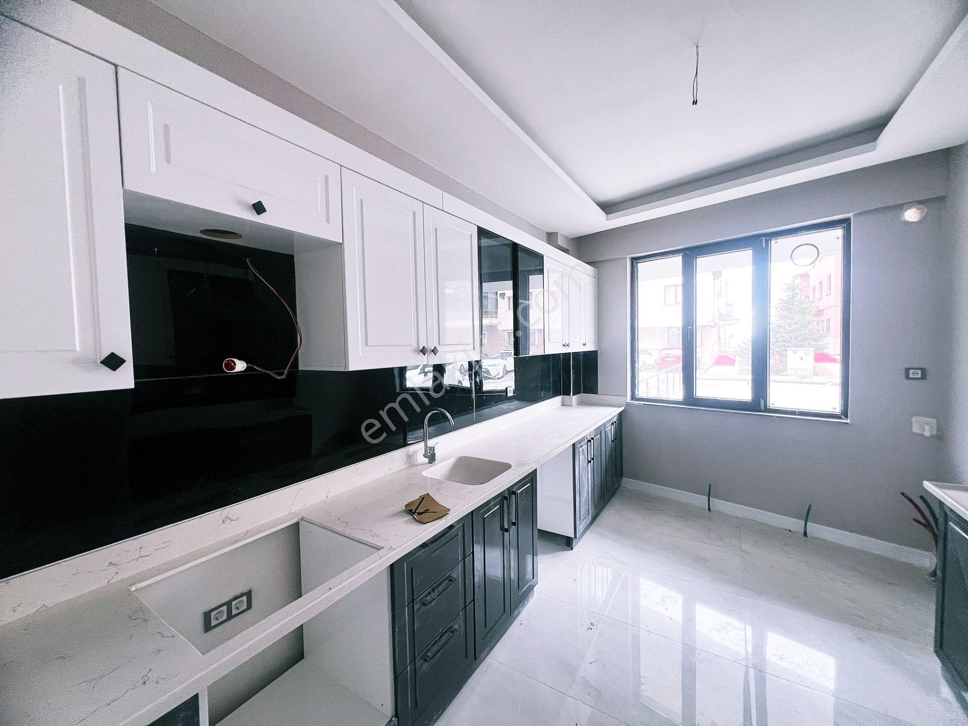 Cihandan Sancaktepe Mahalle Kırıkkaleliler Cadde Üzeri 3+1 Daire - Görsel 5