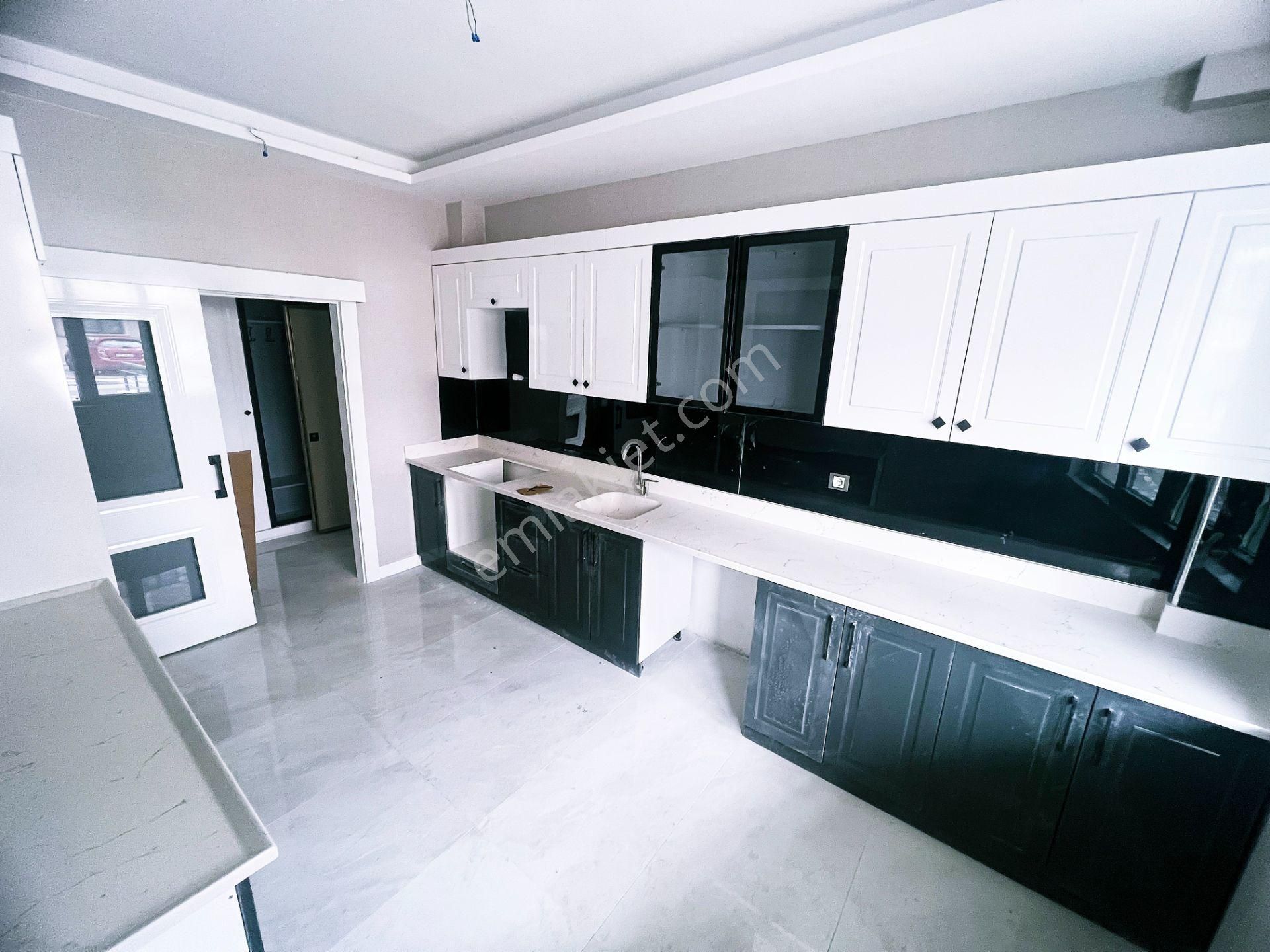 Cihandan Sancaktepe Mahalle Kırıkkaleliler Cadde Üzeri 3+1 Daire - Görsel 3