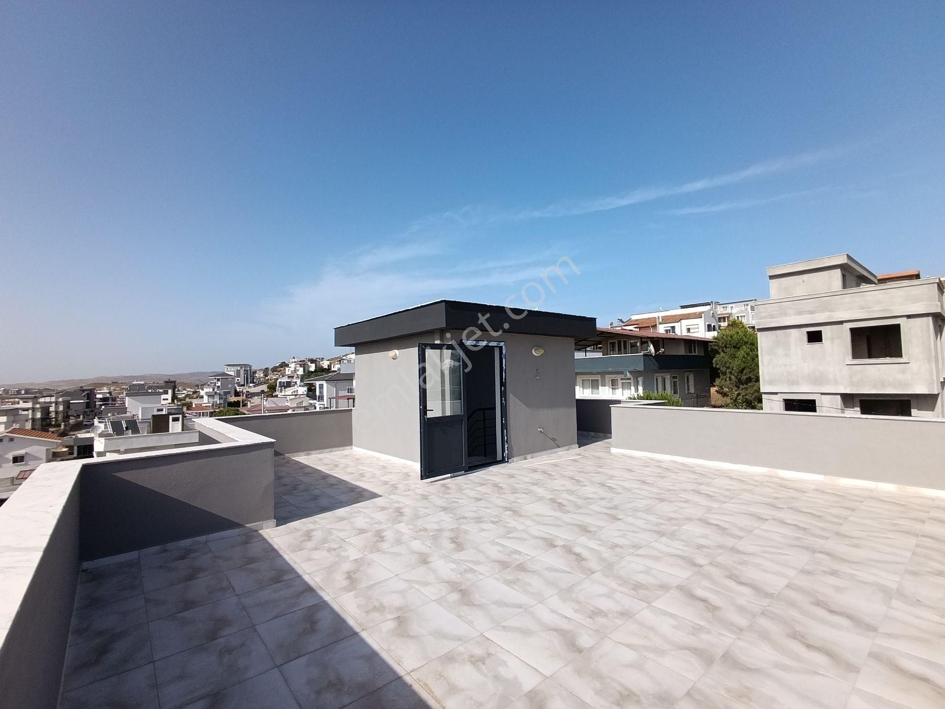 Seferihisar Akarca Elmastaş’ta Kat Mülkiyetli, Tam Müstakil, Geniş Bahçeli Sıfır 3+1 Villa - Görsel 25