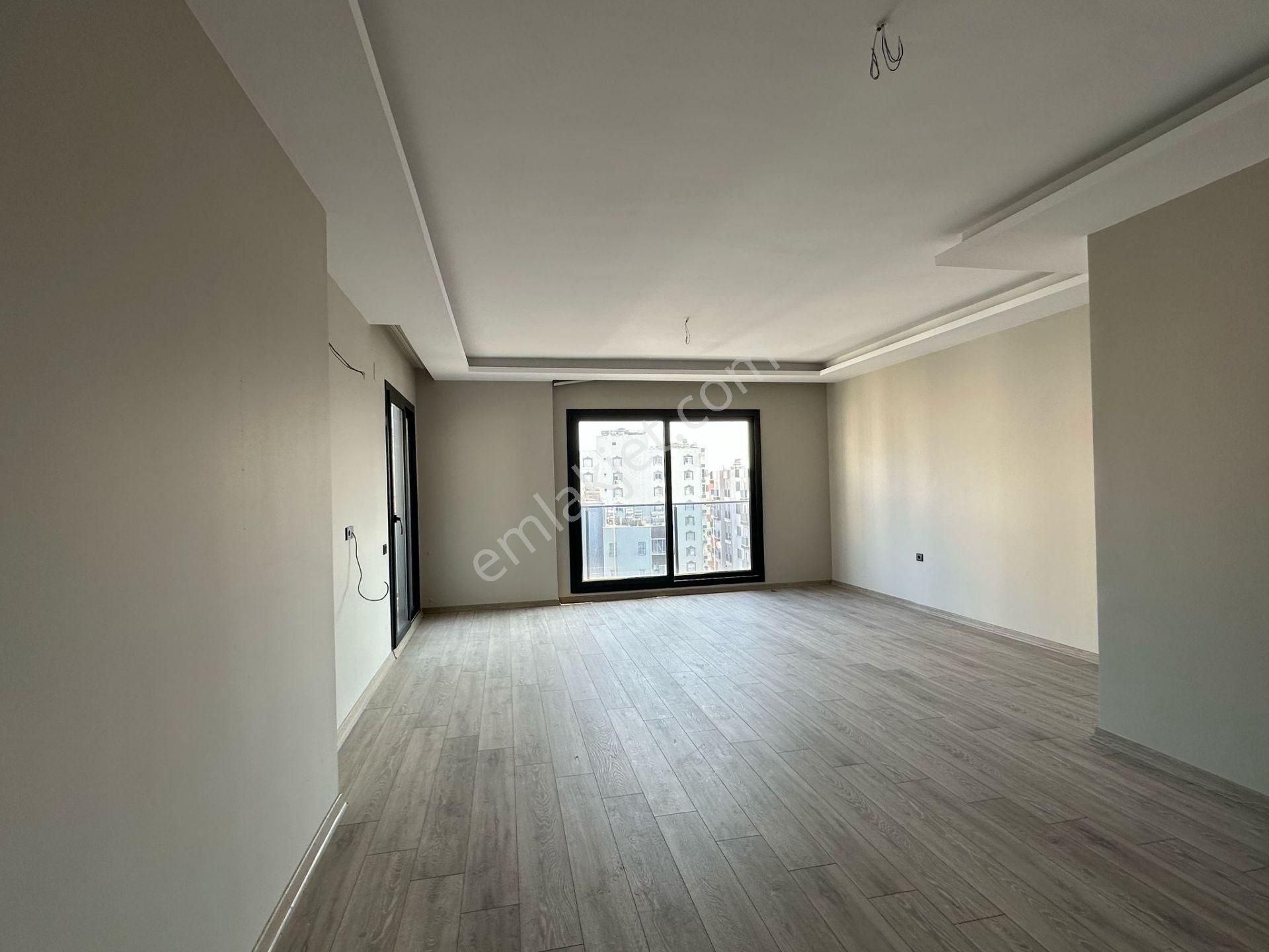 Erdemli Merkezde Satılık 4+1 Sıfır Daire (180m²) - Görsel 12