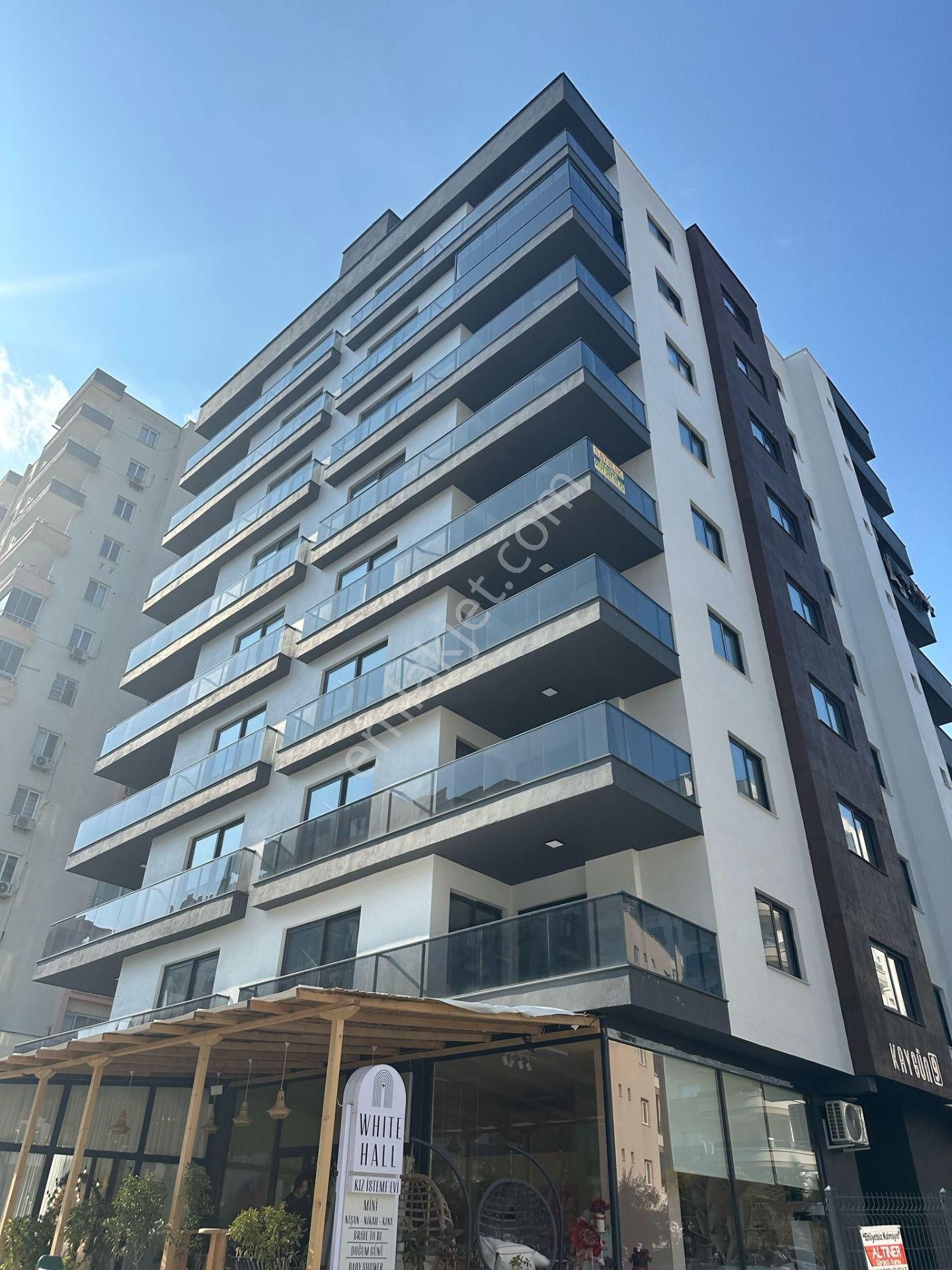 Erdemli Merkezde Satılık 4+1 Sıfır Daire (180m²)