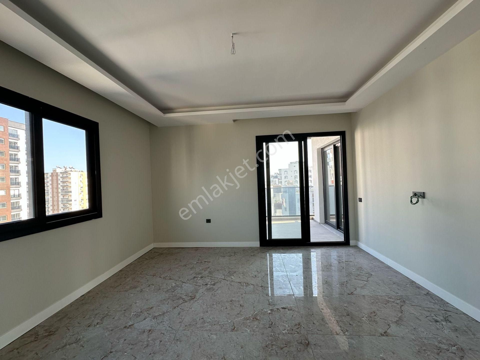 Erdemli Merkezde Satılık 4+1 Sıfır Daire (180m²) - Görsel 17