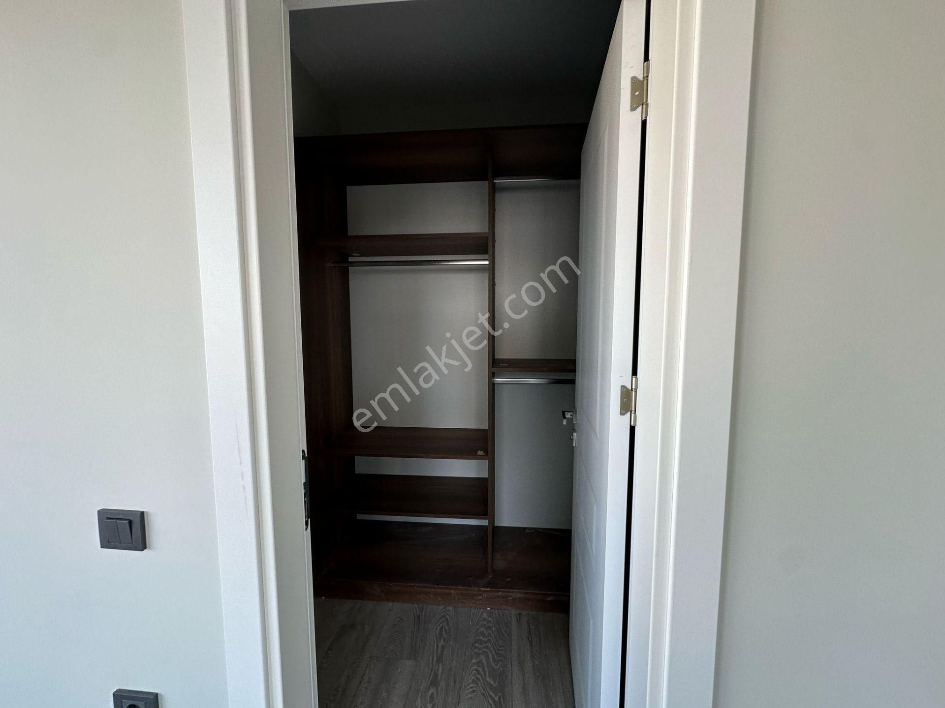 Erdemli Merkezde Satılık 4+1 Sıfır Daire (180m²) - Görsel 25