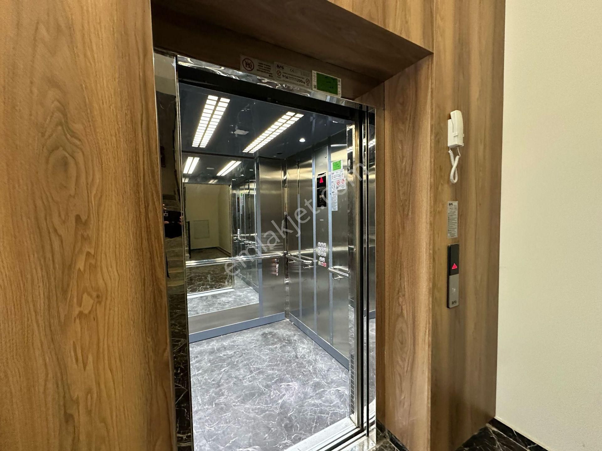 Erdemli Merkezde Satılık 4+1 Sıfır Daire (180m²) - Görsel 9