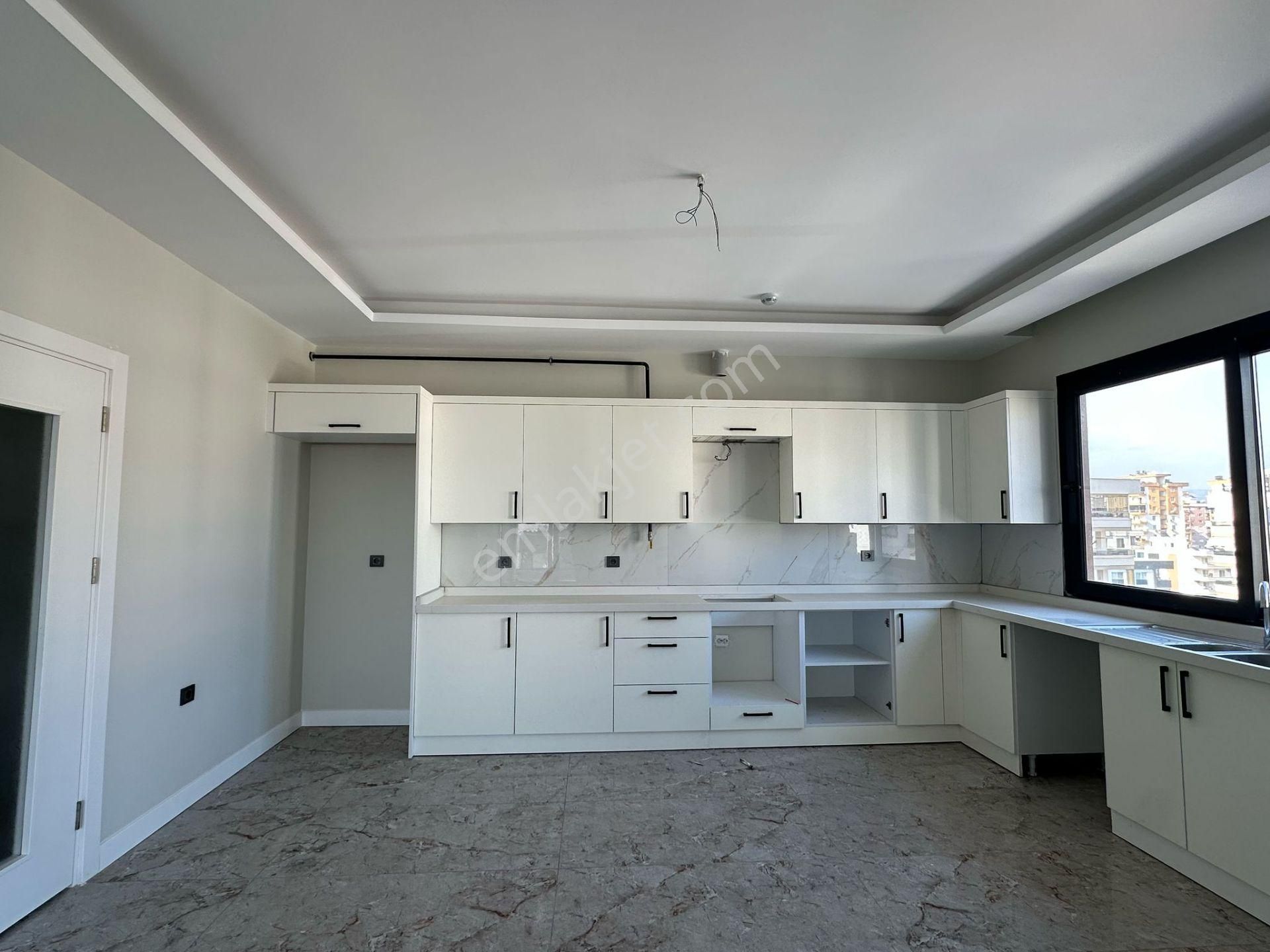 Erdemli Merkezde Satılık 4+1 Sıfır Daire (180m²) - Görsel 19