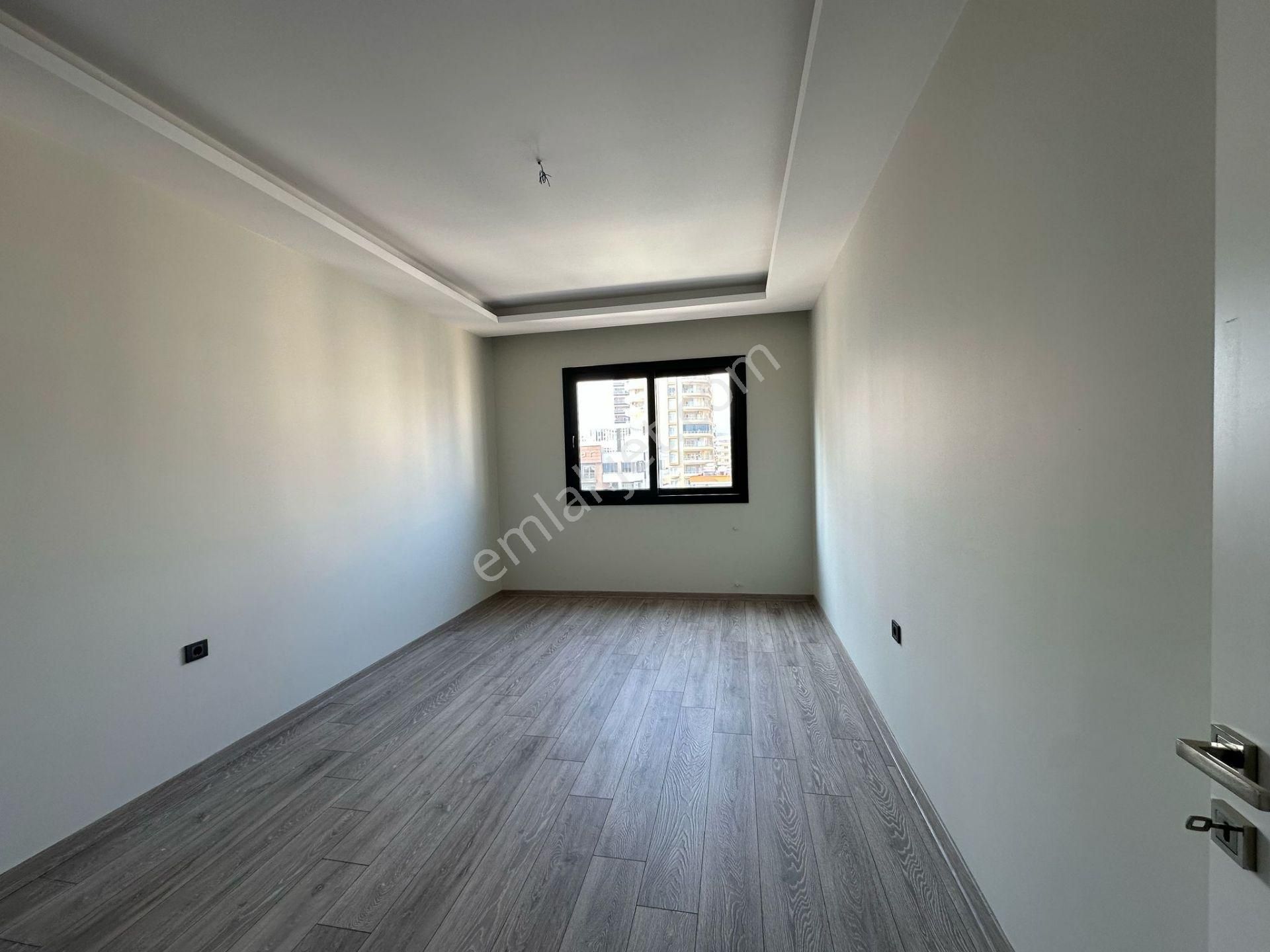 Erdemli Merkezde Satılık 4+1 Sıfır Daire (180m²) - Görsel 23