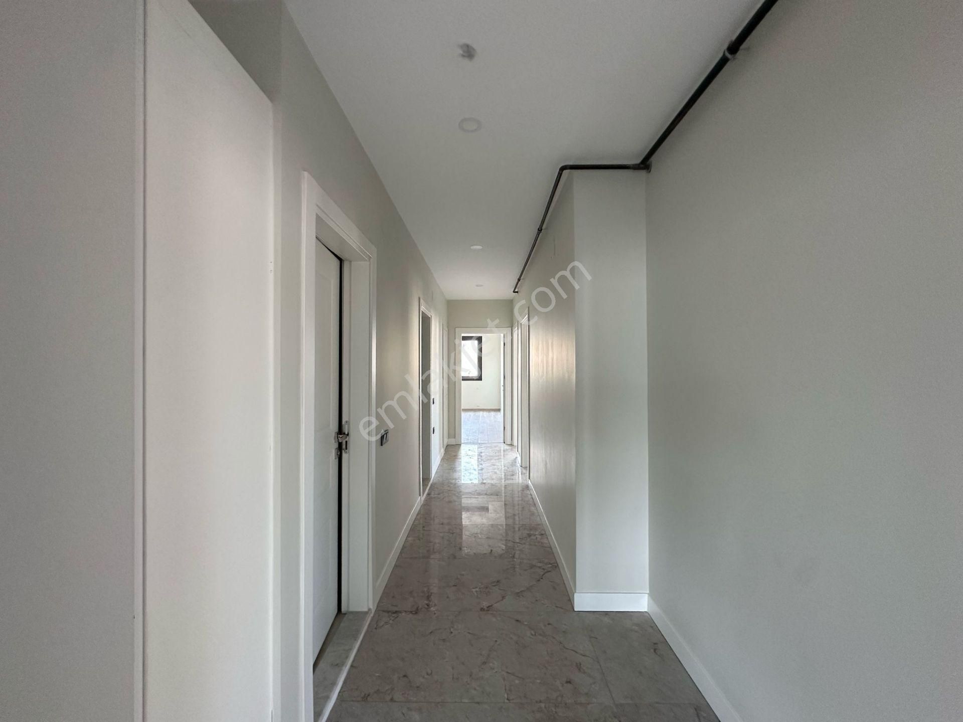 Erdemli Merkezde Satılık 4+1 Sıfır Daire (180m²) - Görsel 21