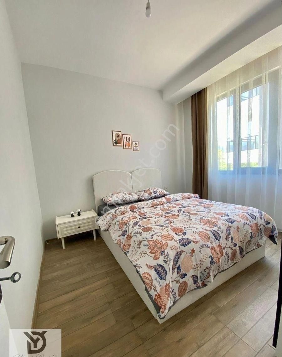 Zeytinköy’de 1+1 Balkonlu Full Lüx Eşyalı Kiralık Apart