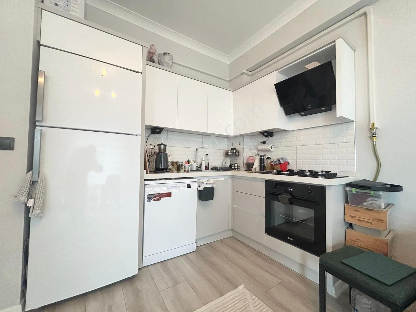 Yükselden Kadıköyde Çift Banyo Geniş Teraslı Manzaralı 2+1 Satılık Dubleks