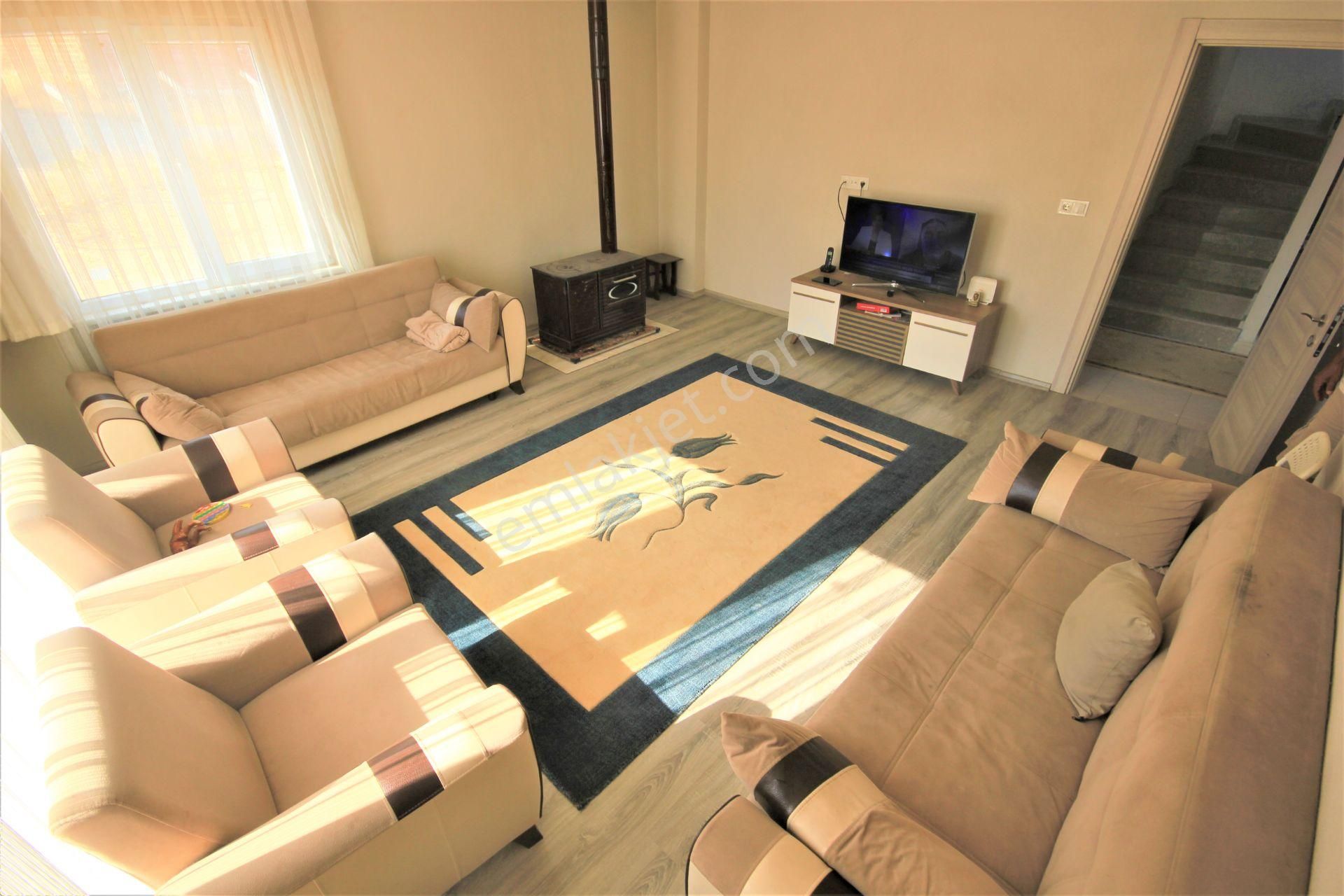 🏡 Aktiften Tam Müstakil Tadında 477m2 Arsaya Sahib Olan 3+1 Satılık Müstakil Ev 💎 - Görsel 5