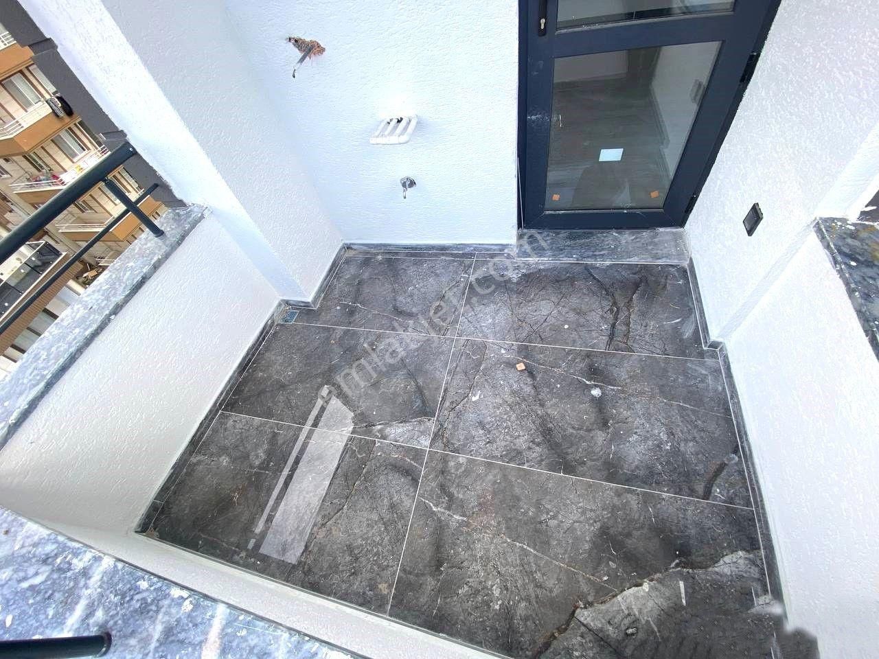 ꧁aktiften Cumhuriyette Şık Tasarımlı Öne Cephe Geniş Balkonlu 1+1 Satılık Daire - Görsel 16