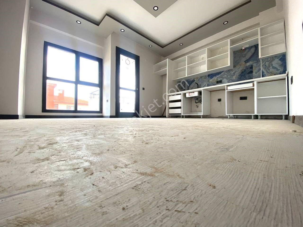 ꧁aktiften Cumhuriyette Şık Tasarımlı Öne Cephe Geniş Balkonlu 1+1 Satılık Daire - Görsel 6
